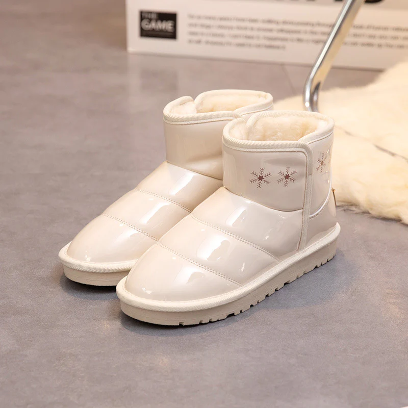 Damen modische Winterstiefel mit glänzenden Oberflächen und warmem Innenfutter Heidi Mode - Image 7