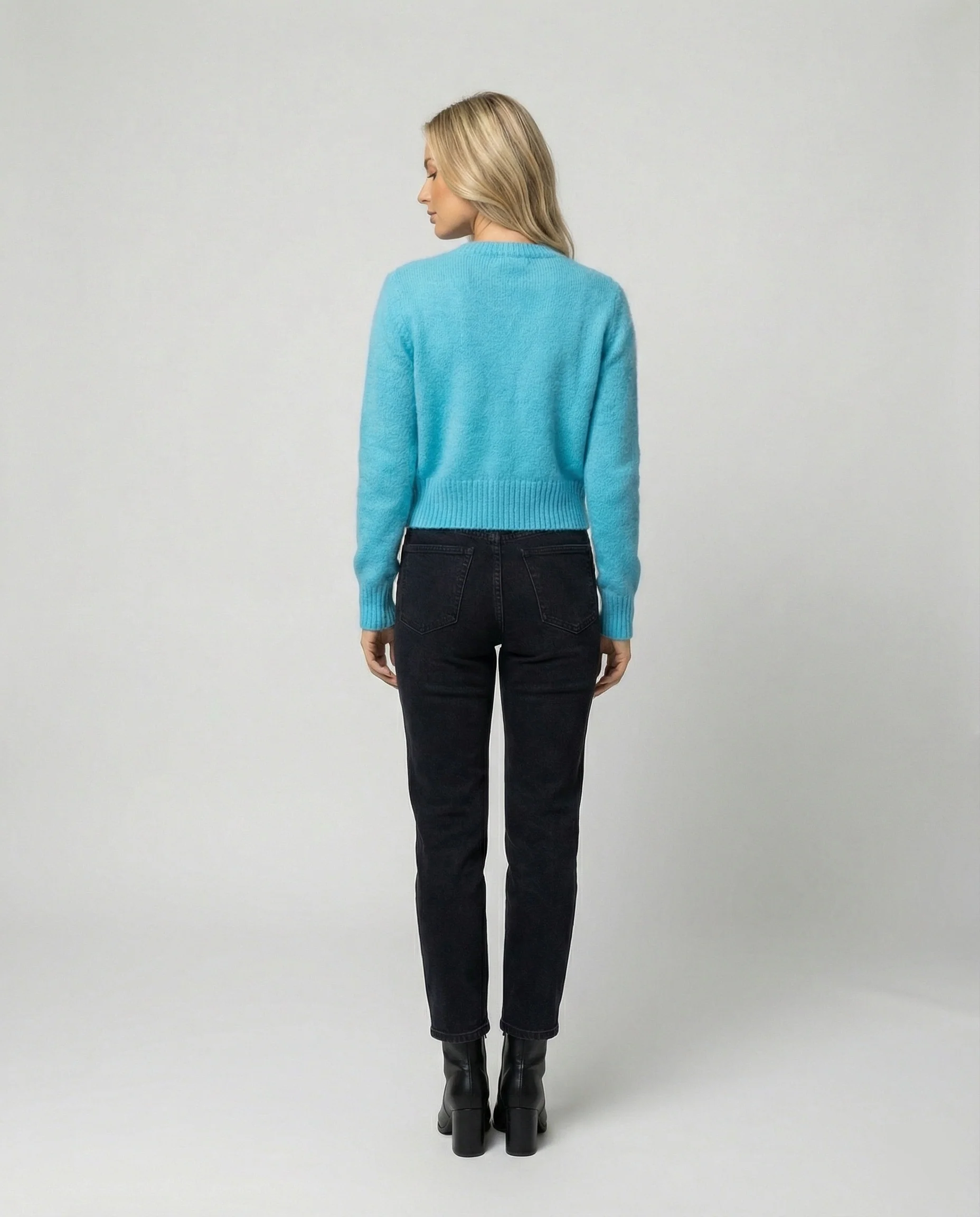 Damen Mohairoptik Kurzstrickjacke mit tailliertem Rippsaum und bunten Zierknöpfen Heidi-Mode - Image 4