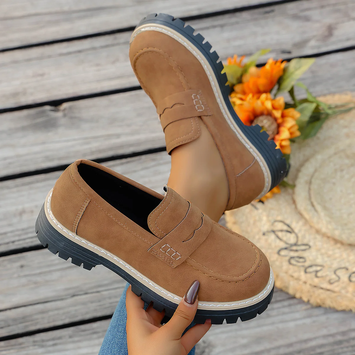 Damen Mokassin-Slipper mit rutschfester Profilsohle und modischer Lederoberfläche Heidi Mode - Image 3
