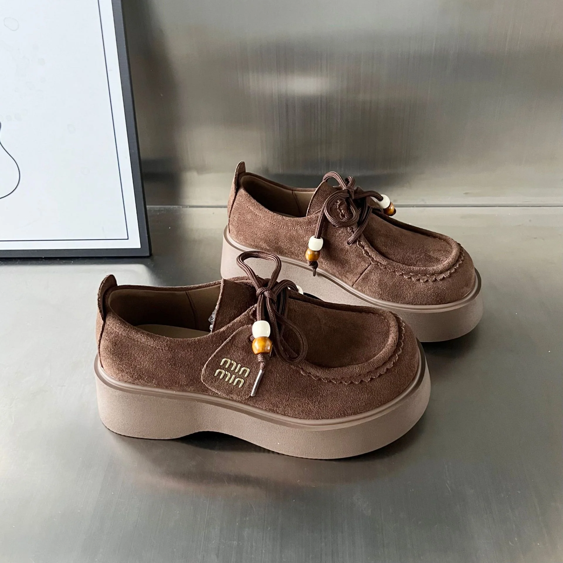 Damen Mokassin-Sneaker mit bequemer Plateau-Sohle und dekorativem Schnürsystem Heidi Mode - Image 5