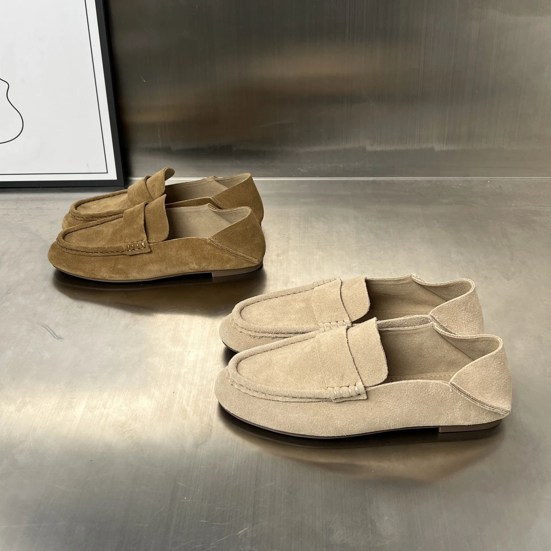 Damen Mokassins aus hochwertigem Wildleder mit dekorativem Riemen Heidi Mode - Image 3