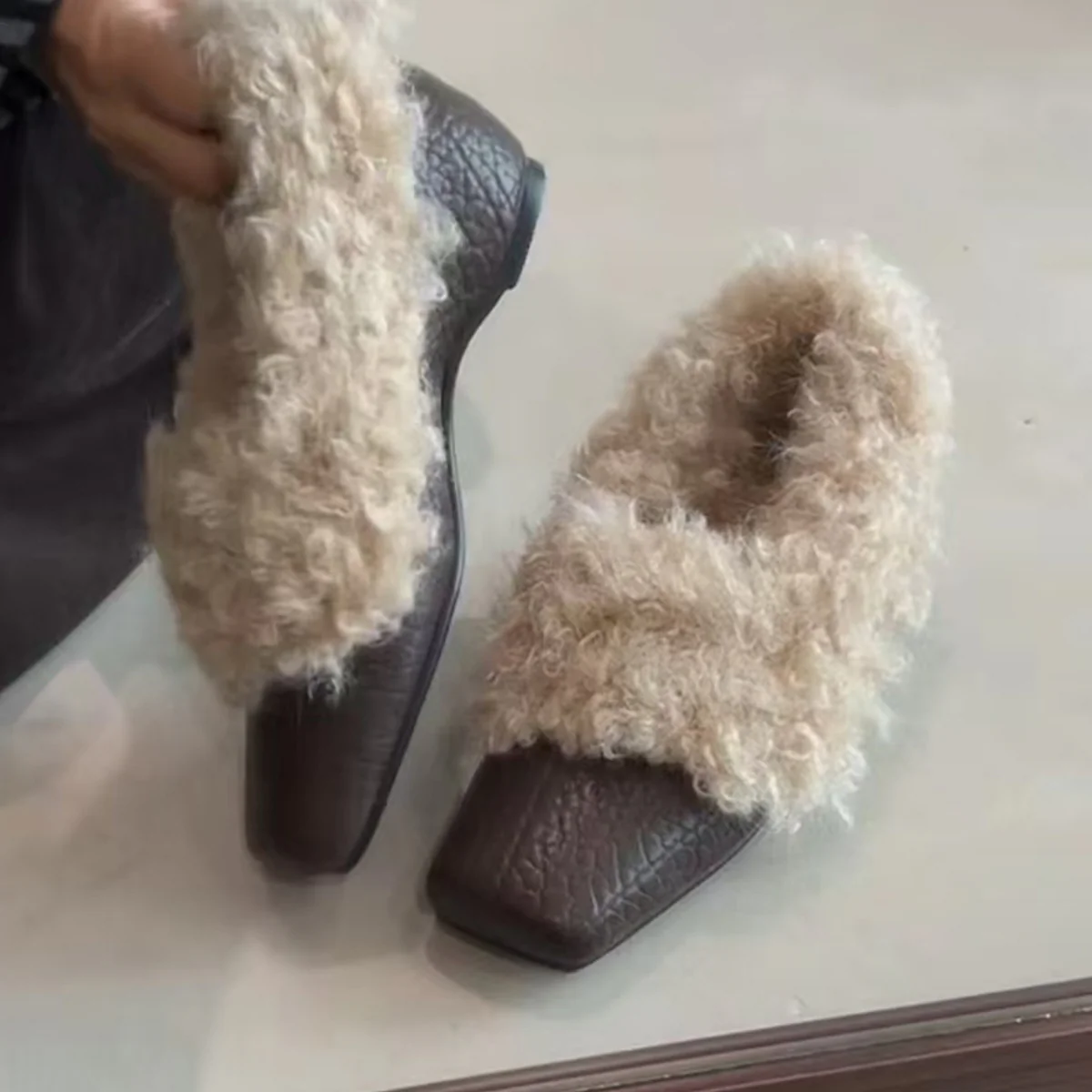 Damen Mokassins mit flauschigem Kragen und stylischem Design Heidi Mode - Image 2
