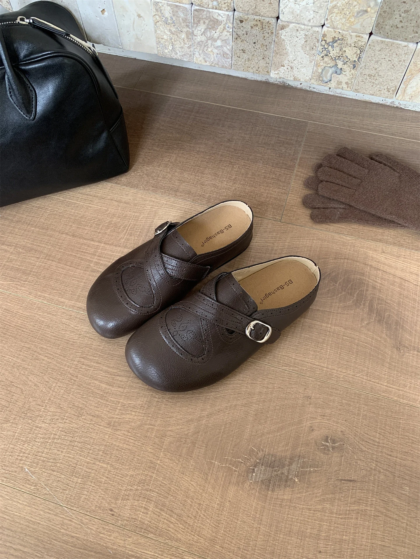 Damen Mokassins mit floralem Schnallenakzent und hochwertigem Leder Heidi Mode - Image 7
