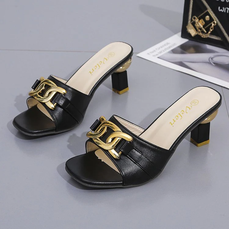 Damen Mules mit Glänzendem Goldenen Akzent und Komfortablem Blockabsatz Heidi-Mode - Image 7