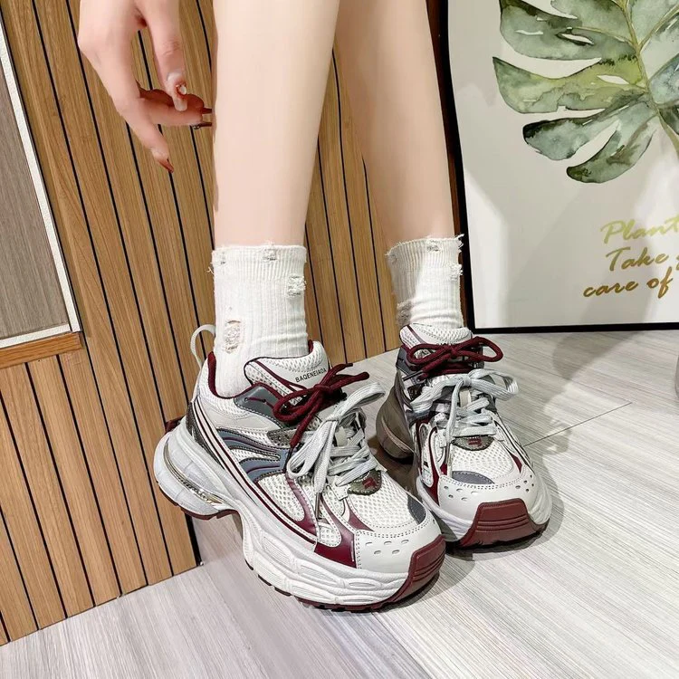 Damen Multifunktionale Sport Sneakers mit stoßdämpfender Sohle und atmungsaktivem Mesh-Obermaterial Heidi Mode - Image 2
