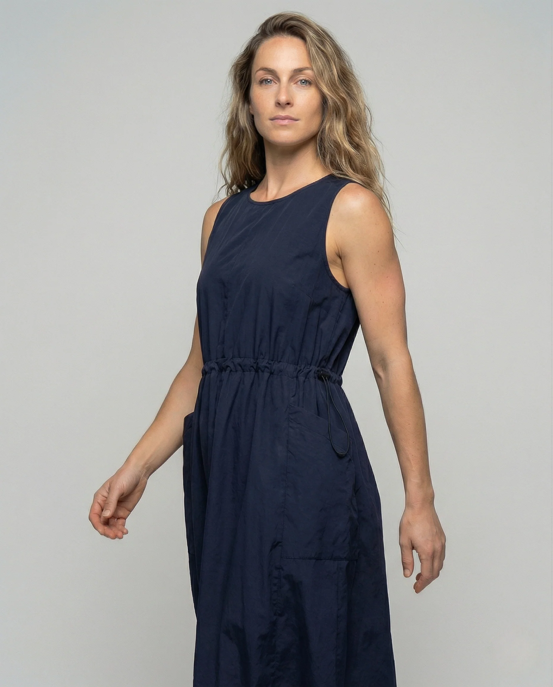 Damen Ärmelloses Midikleid mit Kordelzug Bund - Image 2