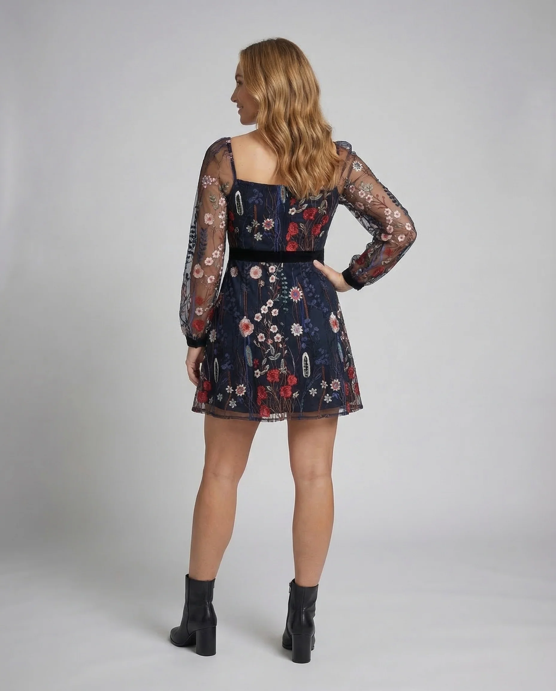 Damen Minikleid Stickerei Netzärmel Eckiger Ausschnitt - Image 4