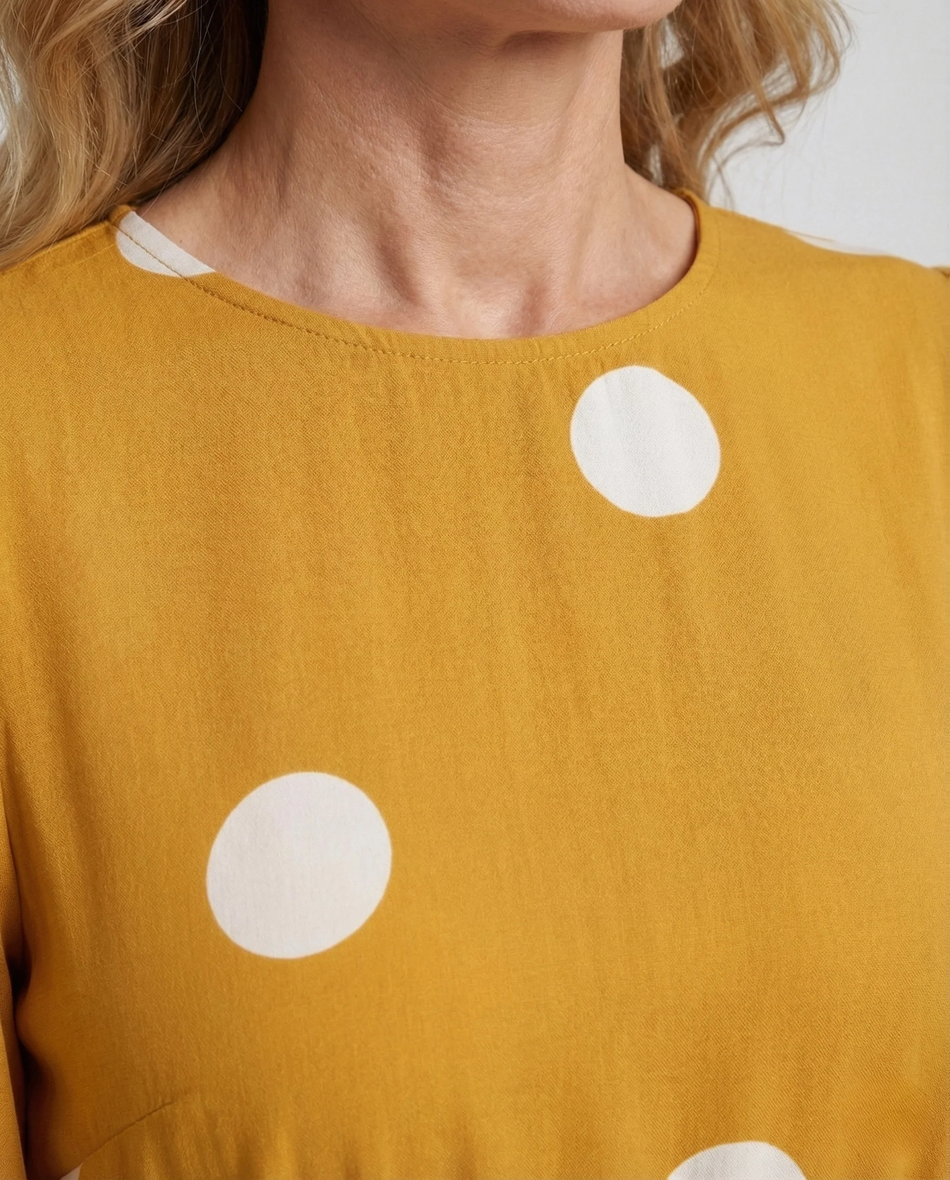 Damen Maxikleid Punkte mit Gürtel - Image 3