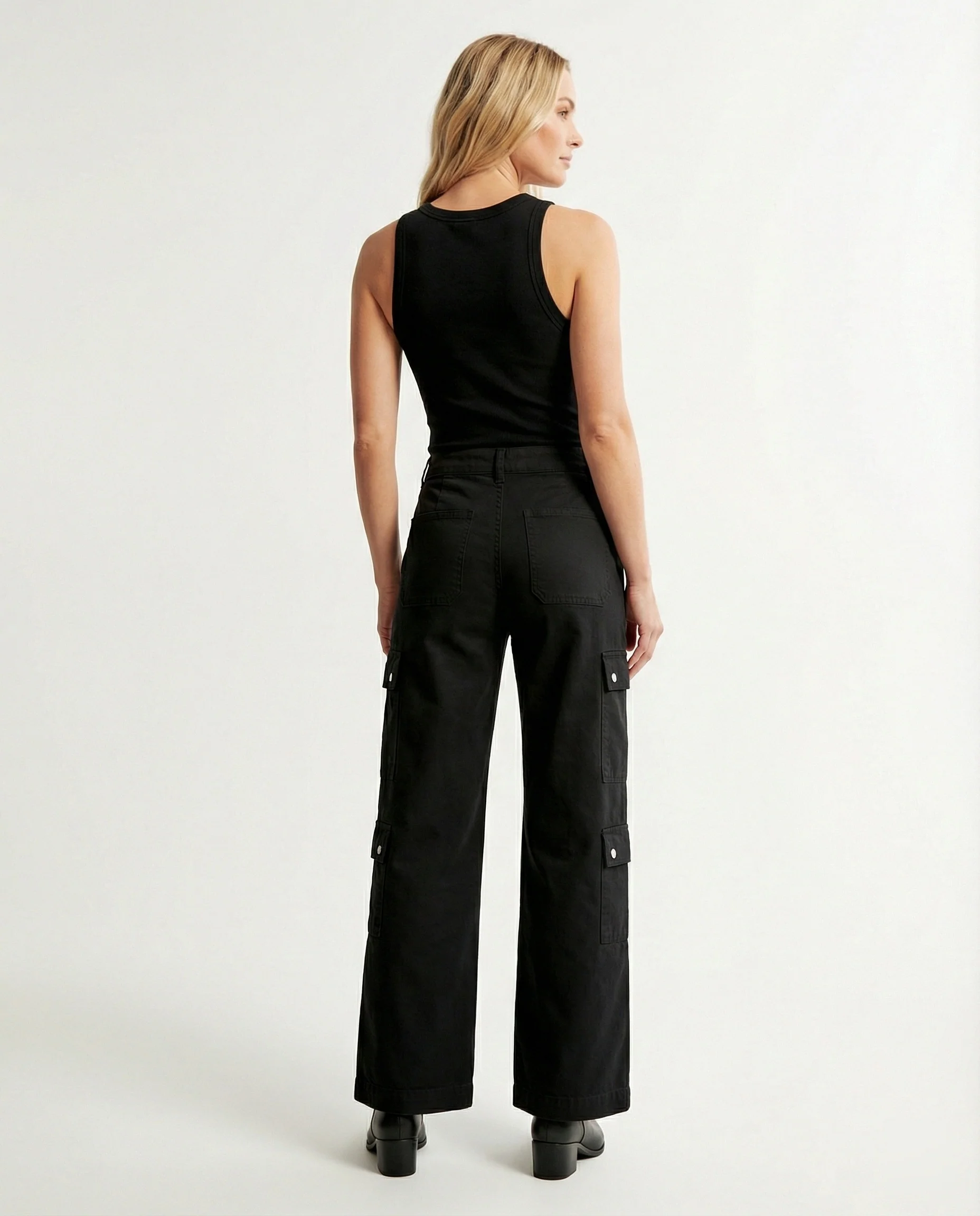 Damen Cargohose mit tiefem Schritt, konturierten Kniepaneelen, aufgesetzten Druckknopf-Taschen und schmal zulaufendem Bein Heidi-Mode - Image 4