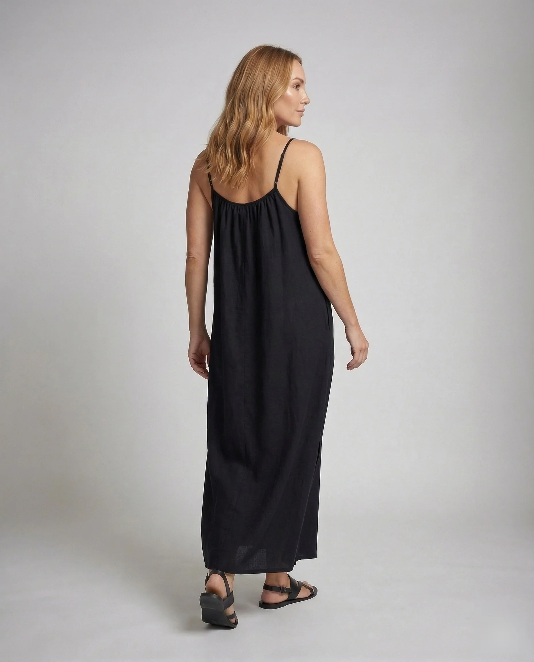 Damen Plissee Maxikleid mit Schmalen Trägern - Image 4