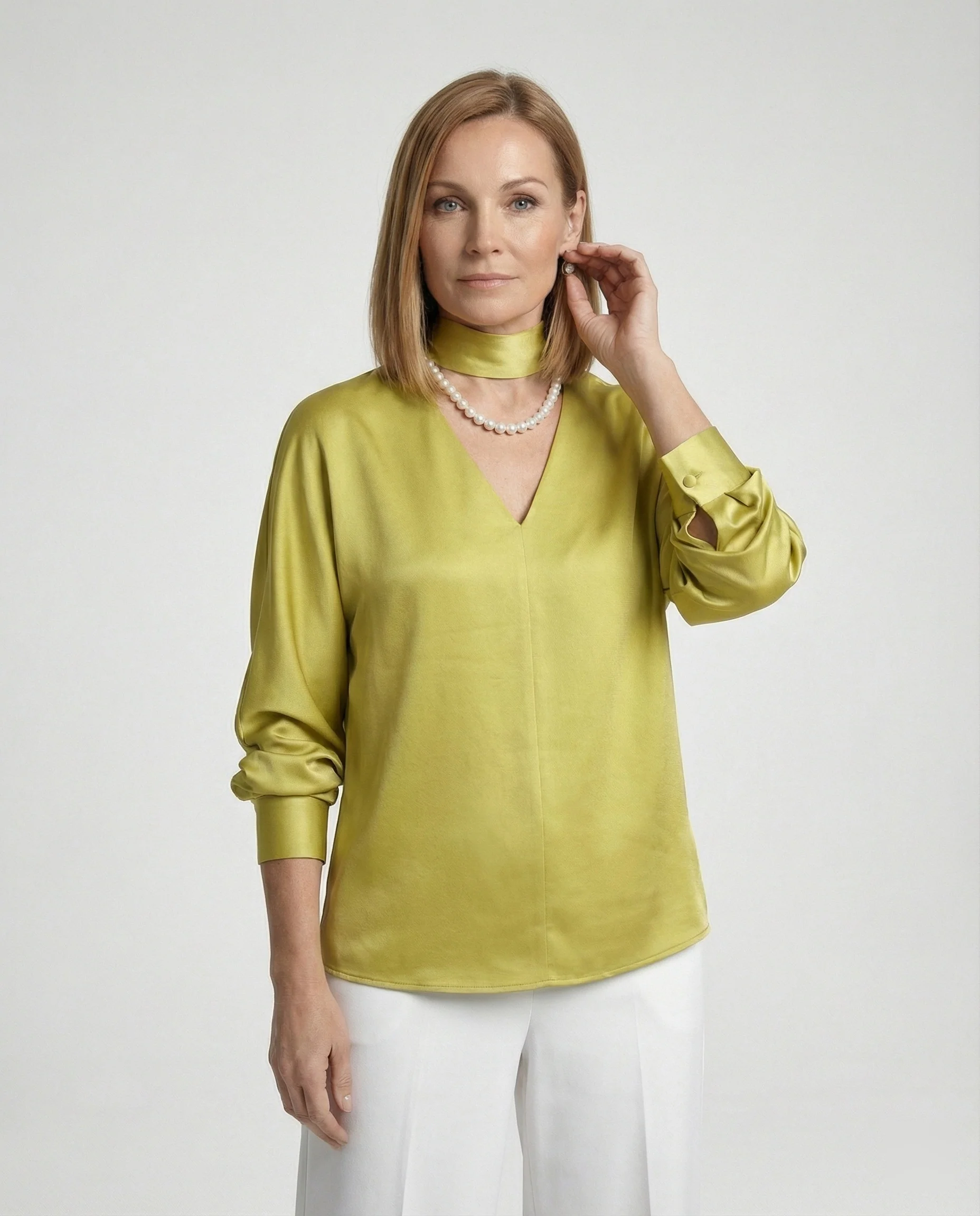 Damen Satinbluse elegant mit Stehkragen - Image 8