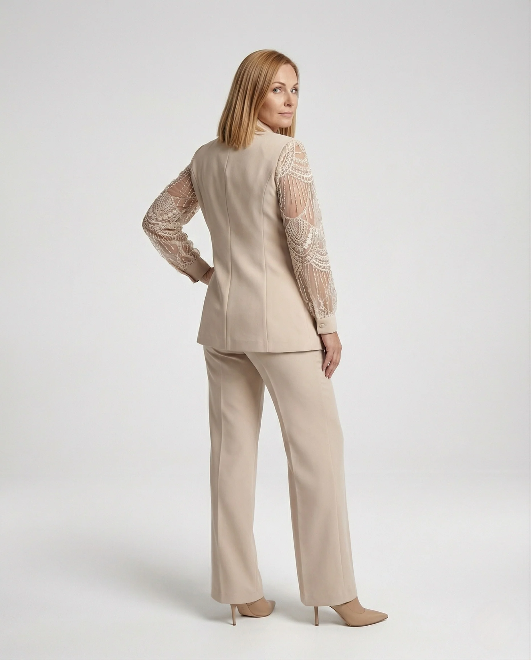 Damen Eleganter Hosenanzug mit Schalkragen und Spitzenärmeln - Image 2