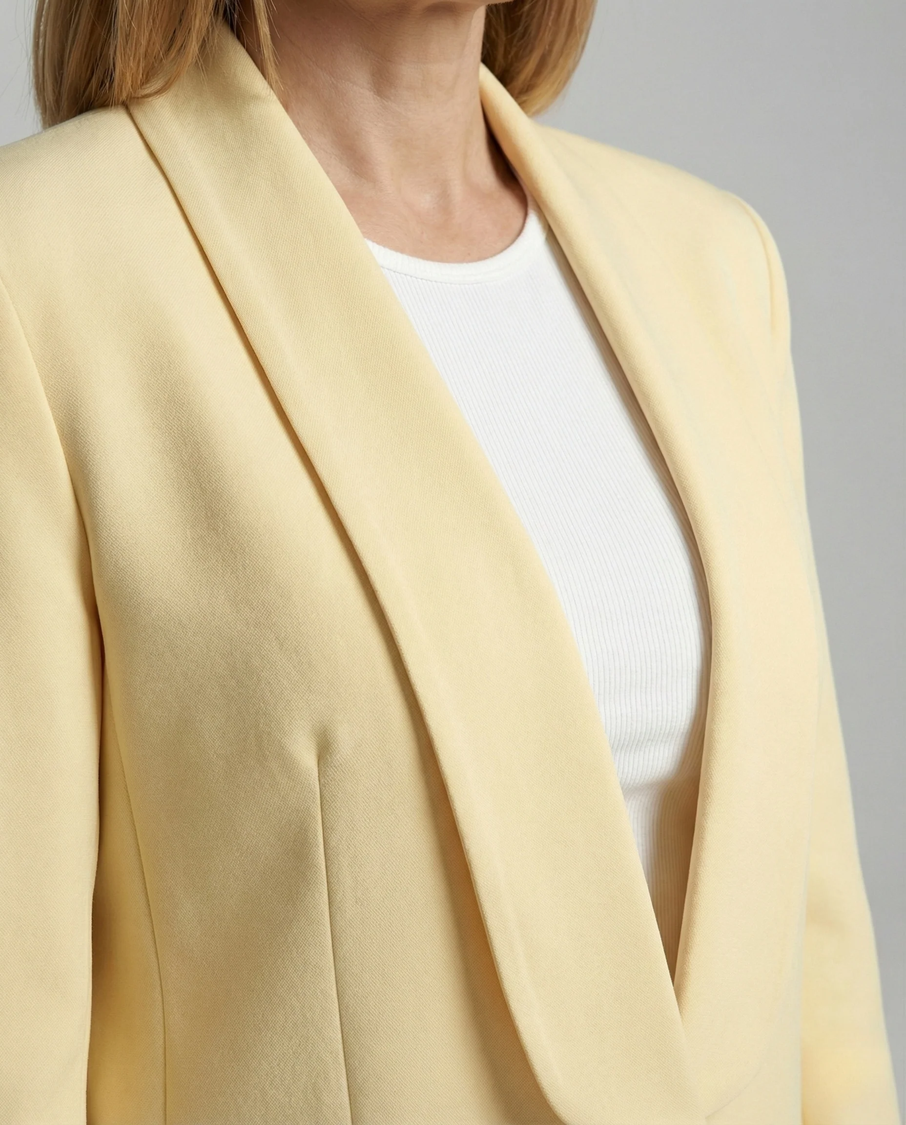 Damen Hosenanzug mit weitem Bein und lockerem Blazer - Image 3