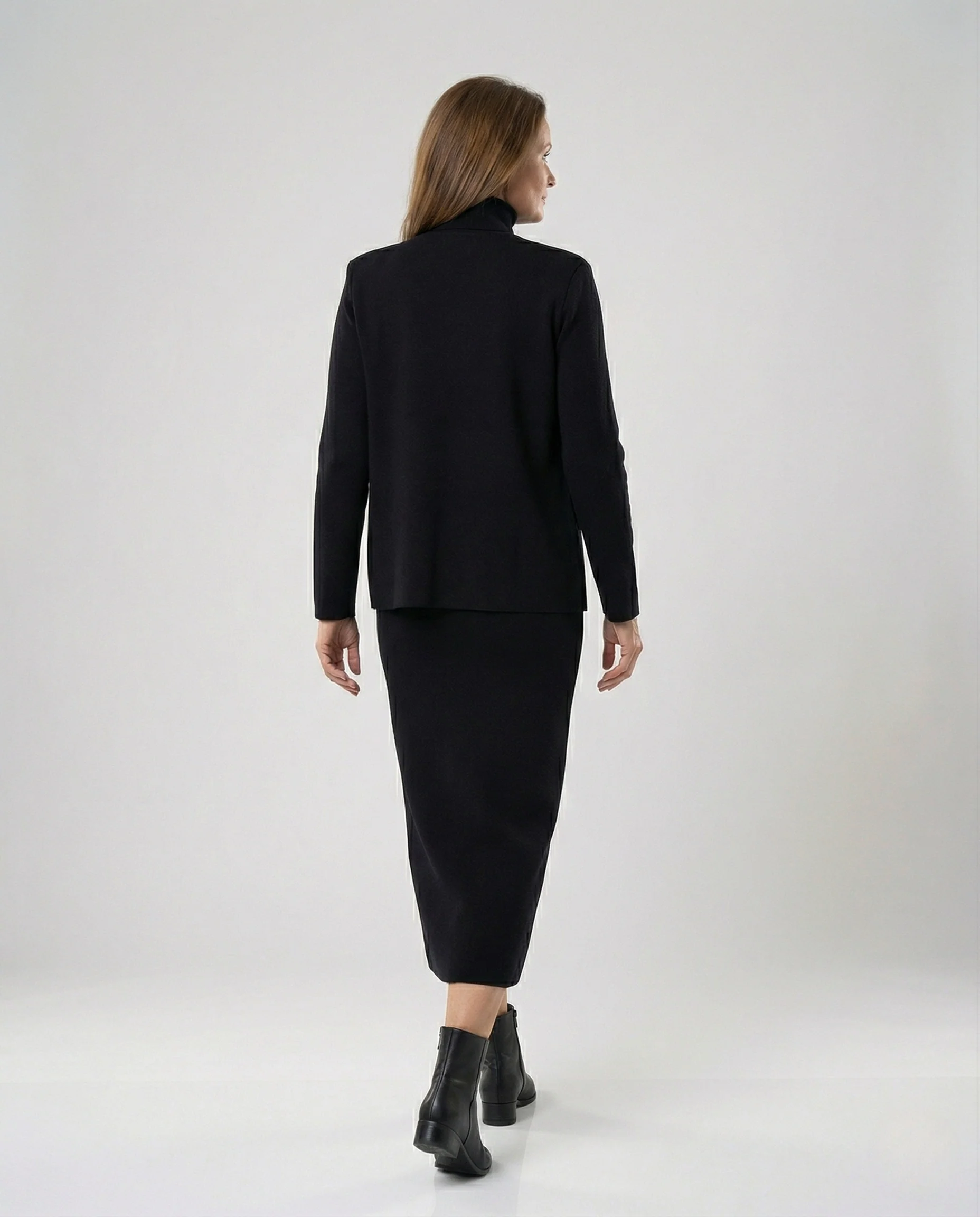 Elegantes Strick-Ensemble mit asymmetrischer Knopfleiste gepolsterten Schultern Pattentaschen und knöchellangem Bleistiftrock Heidi Mode - Image 3
