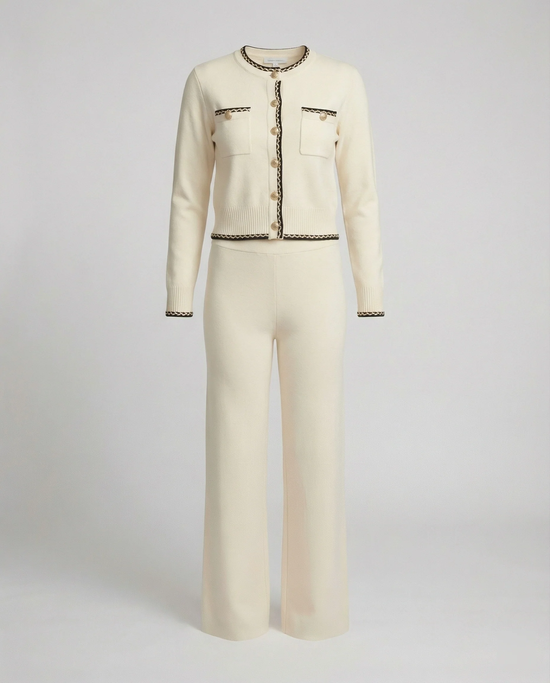 Elegantes zweiteiliges Strickensemble mit tailliertem Kurzcardigan, Zierknopfleiste und hochgeschnittener Marlenehose Heidi Mode - Image 5
