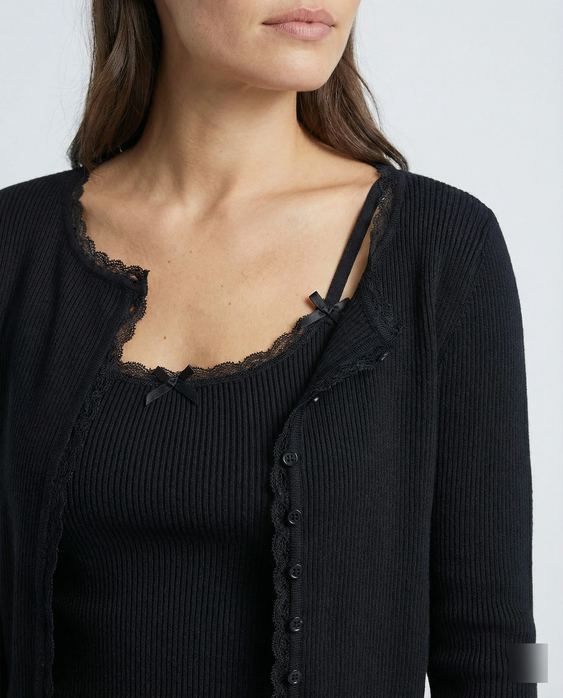 Damen feines geripptes Strick-Set mit Kurzcardigan, Spitzenbesatz-Cami und hochtaillierter Leggings Heidi-Mode - Image 3