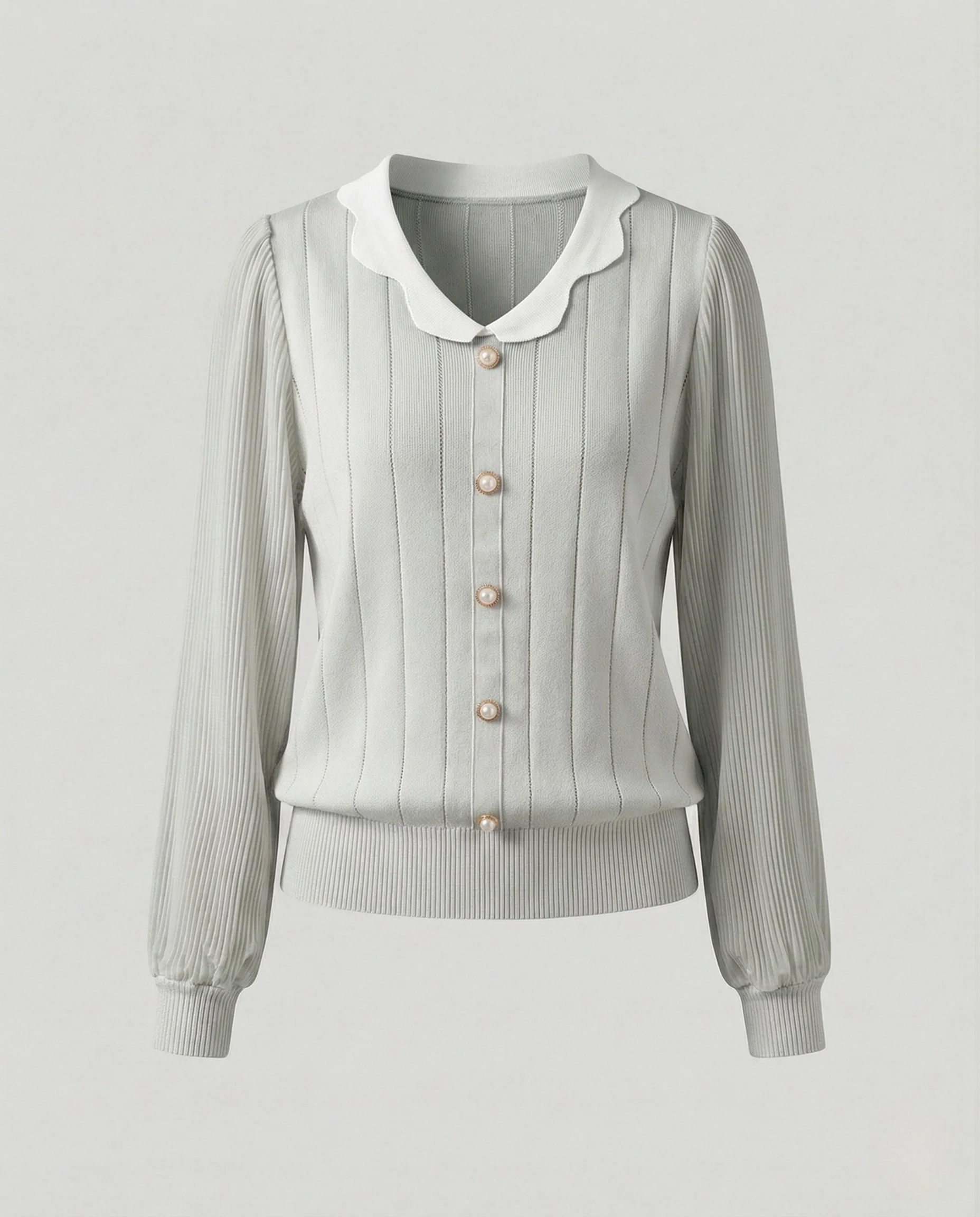 Feminine taillierte Feinstrickbluse mit wellenförmigem Kragen, Perlenknopfleiste, plissierten Chiffonärmeln und Rippbündchen Heidi Mode - Image 11