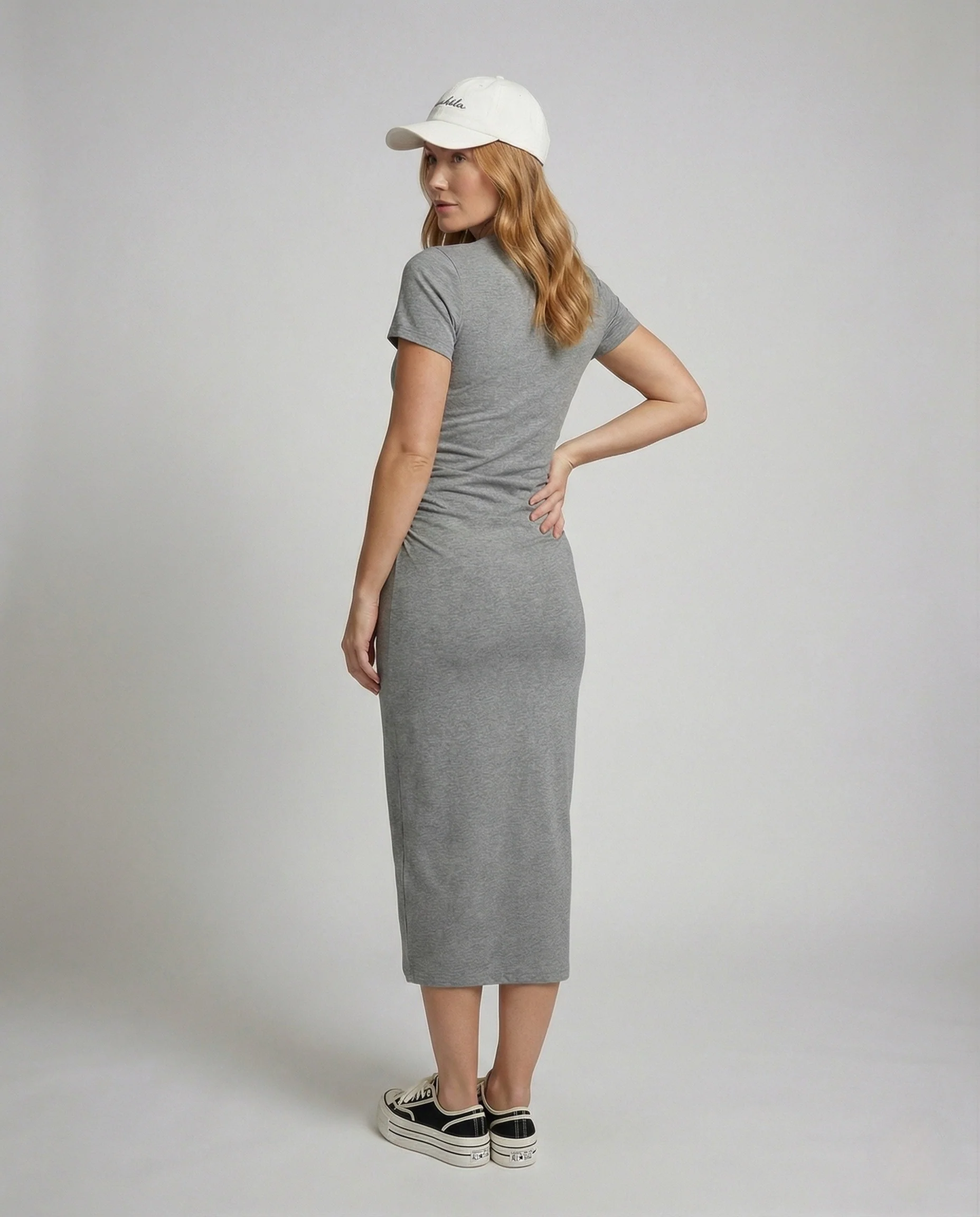 Damen Rippstrick Midikleid mit Herz Applikation - Image 3