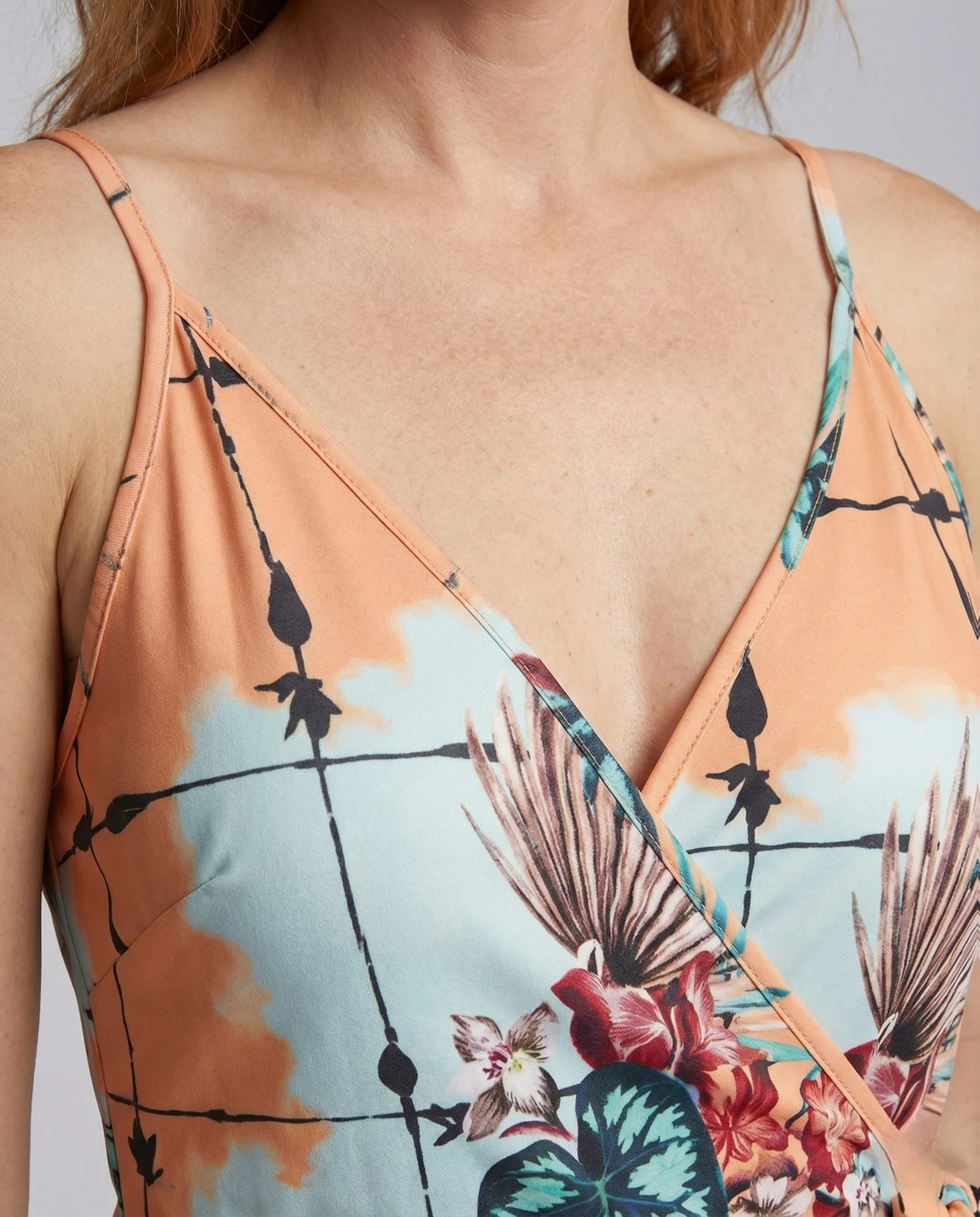 Damen Wickel Minikleid mit Spaghettiträgern - Image 4