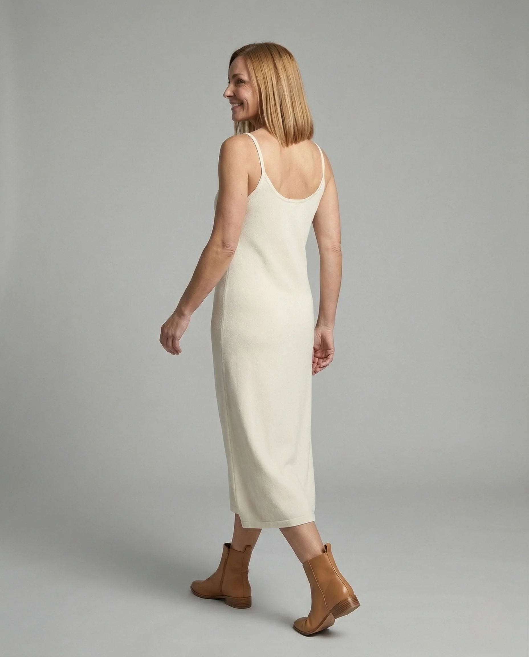 Figurnahes Maxikleid aus Feinstrick mit Spaghettiträgern Heidi Mode - Image 4