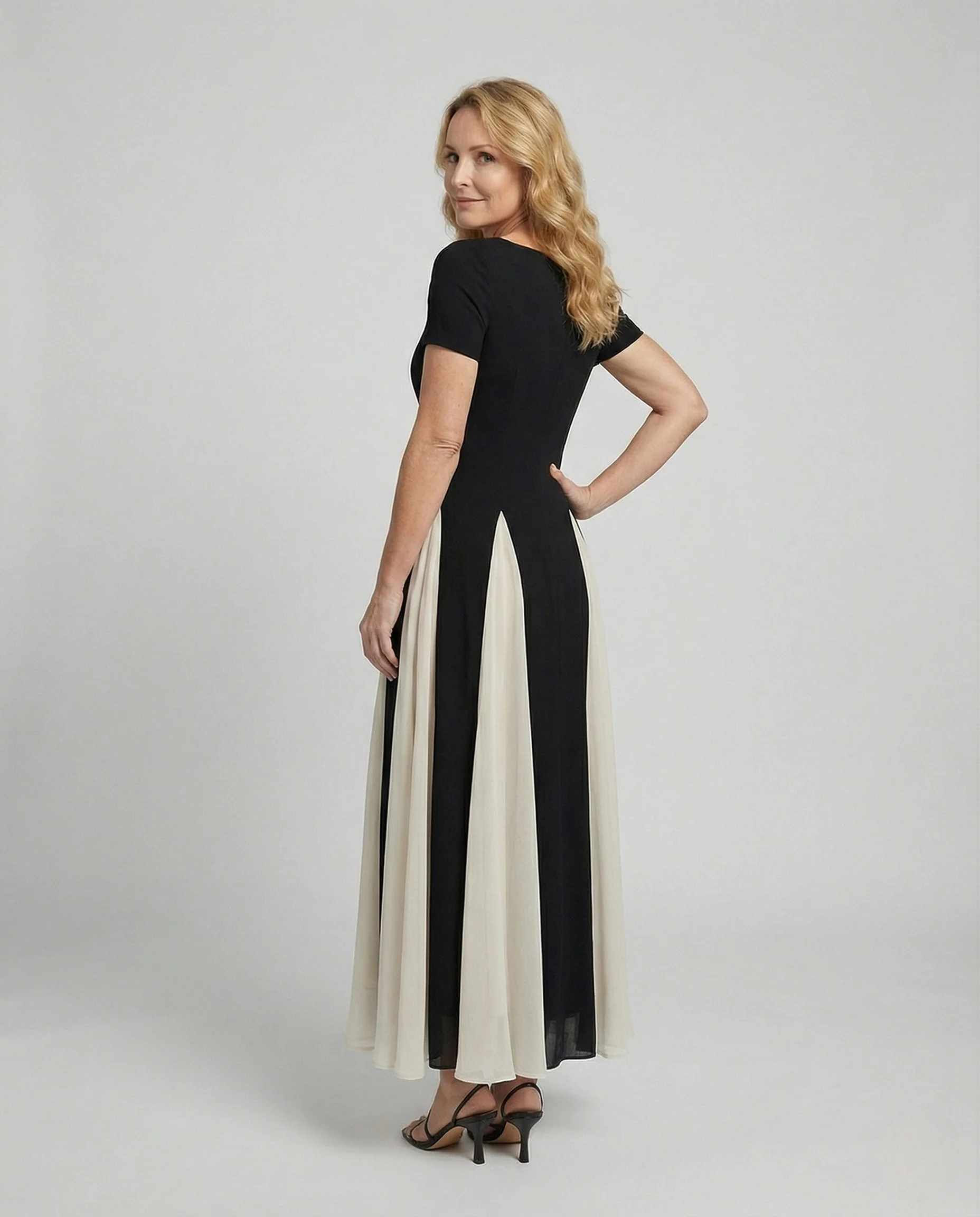 Maxikleid Mit Kontrast Paneelen Damen - Image 2