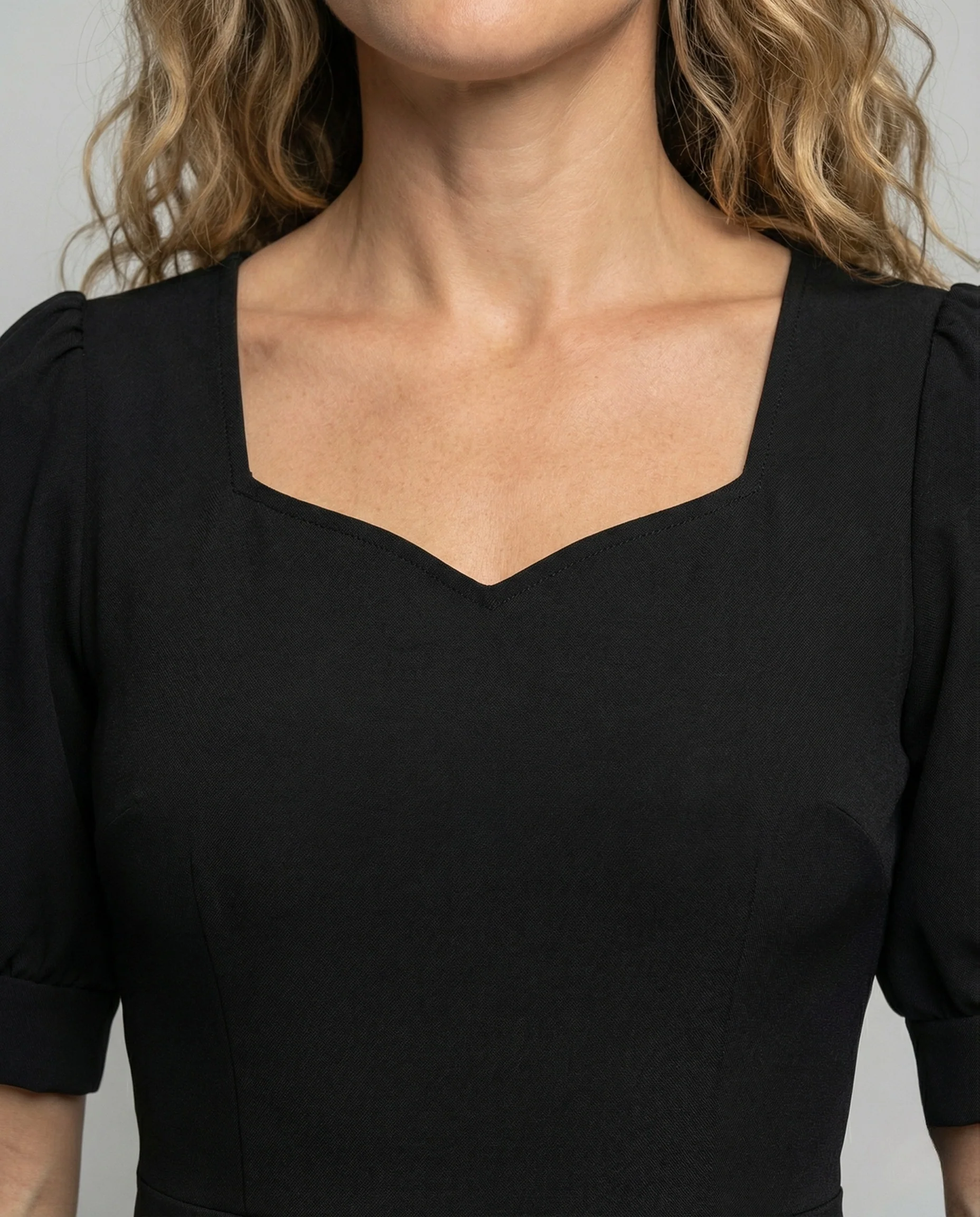 Damen Ballkleid mit Samtoberteil und Tüllrock - Image 3