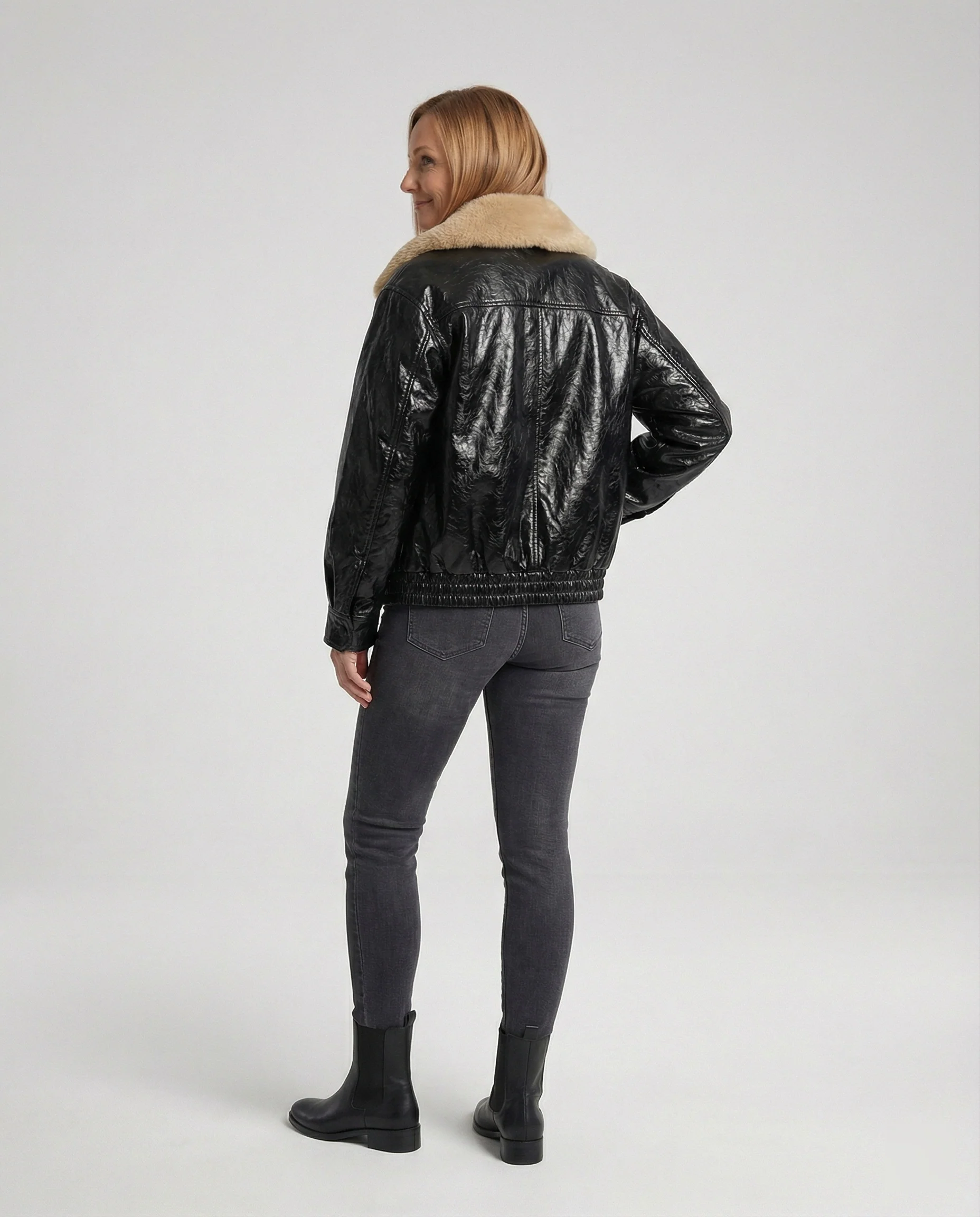 Damen kastig geschnittener Lederlook-Blouson mit abnehmbarem Teddykragen Heidi-Mode - Image 4
