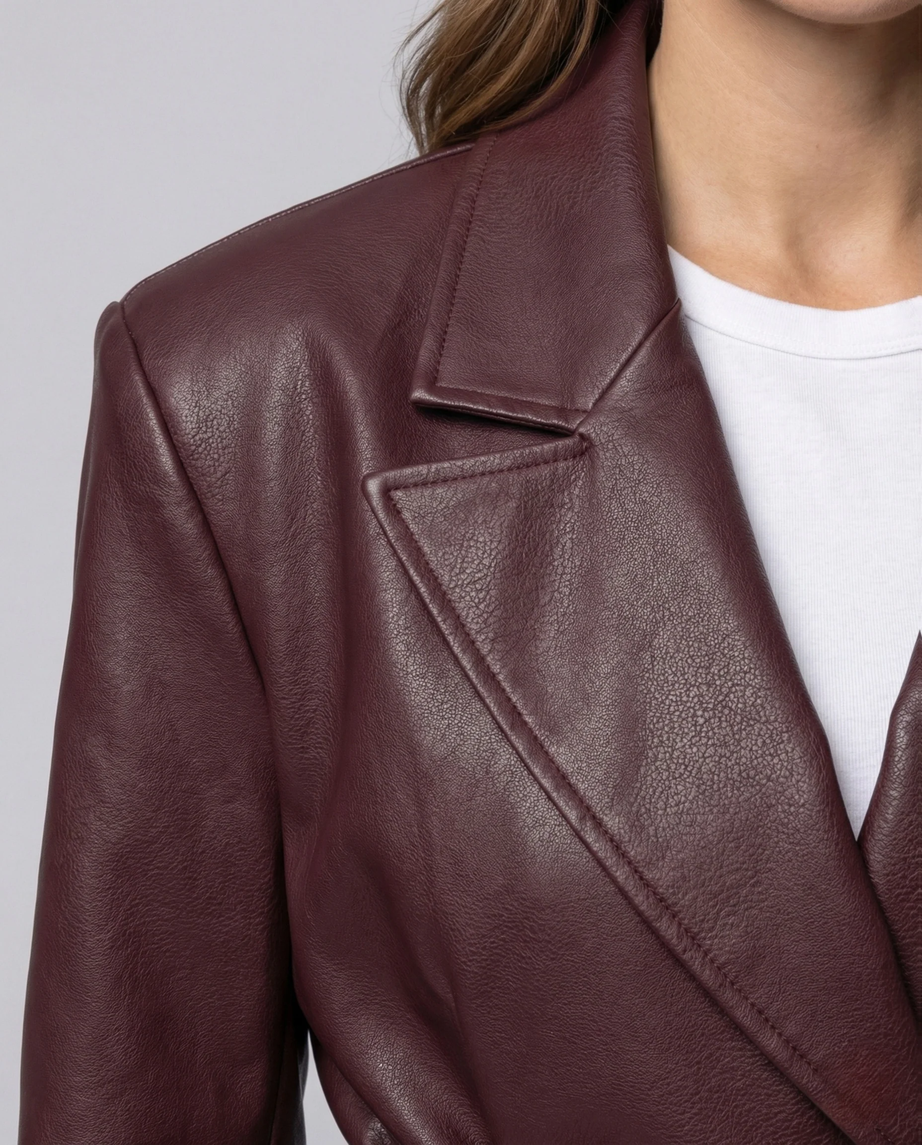 Damen Kastige Kunstlederjacke mit Revers - Image 3