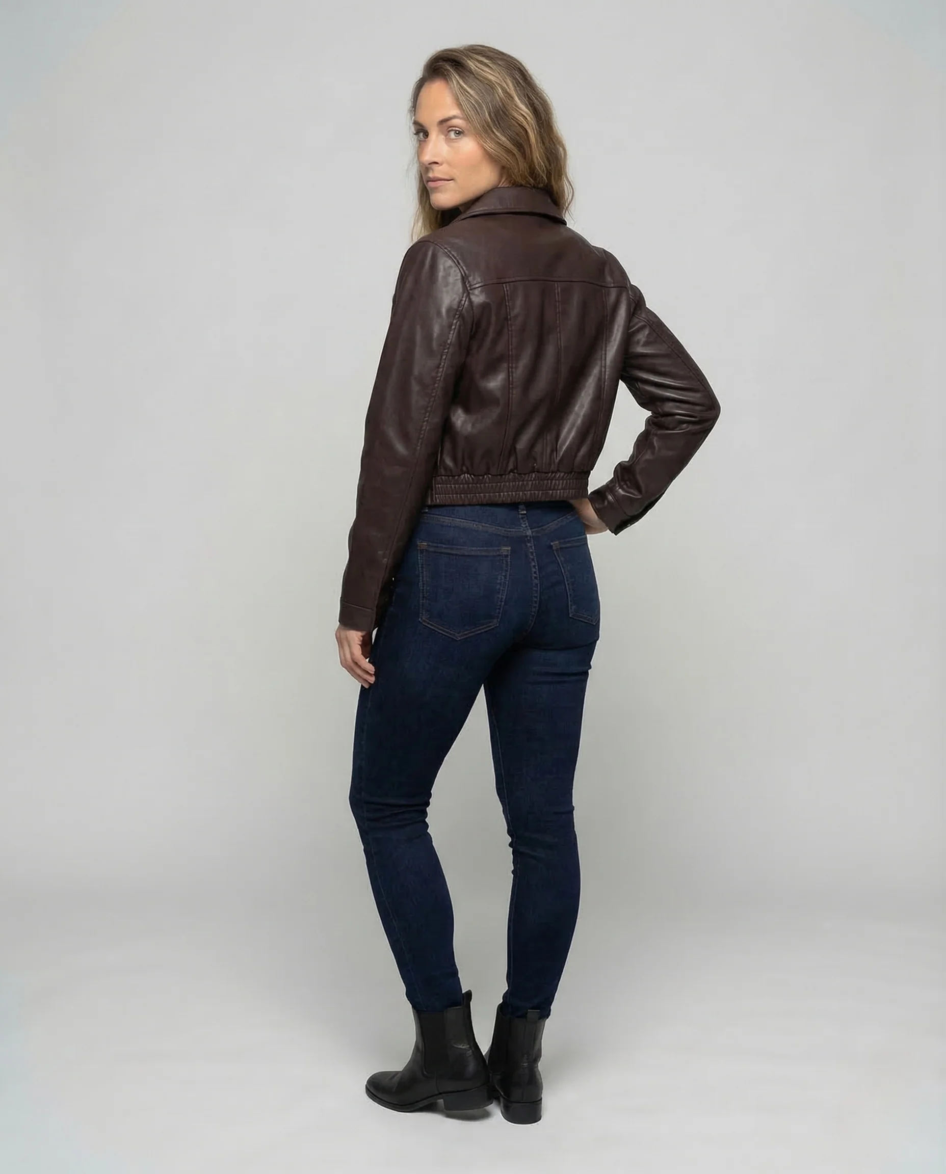 Damen Lederoptik Jacke Kurz Revers - Image 4