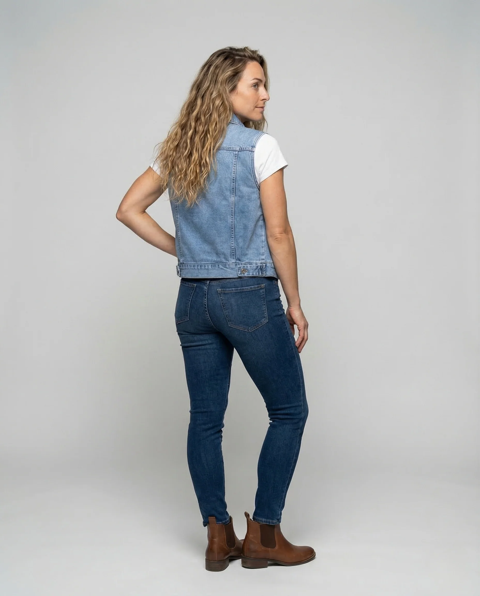 Damen Jeansweste Kurz Pattentaschen - Image 4