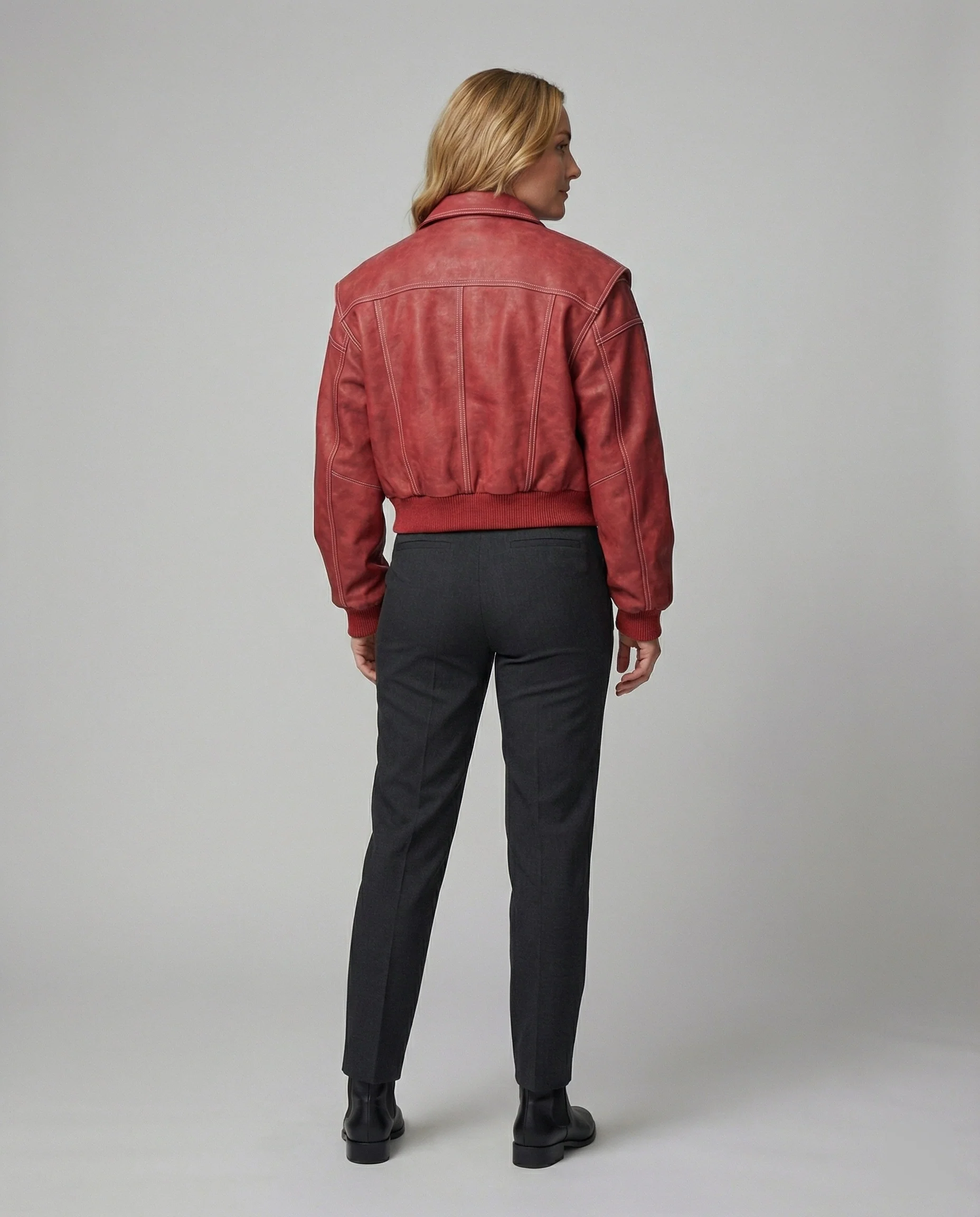 Blousonjacke aus Lederimitat mit weit geschnittenen Raglanärmeln, markanten Ziernähten und Metallreißverschluss Heidi-Mode - Image 3