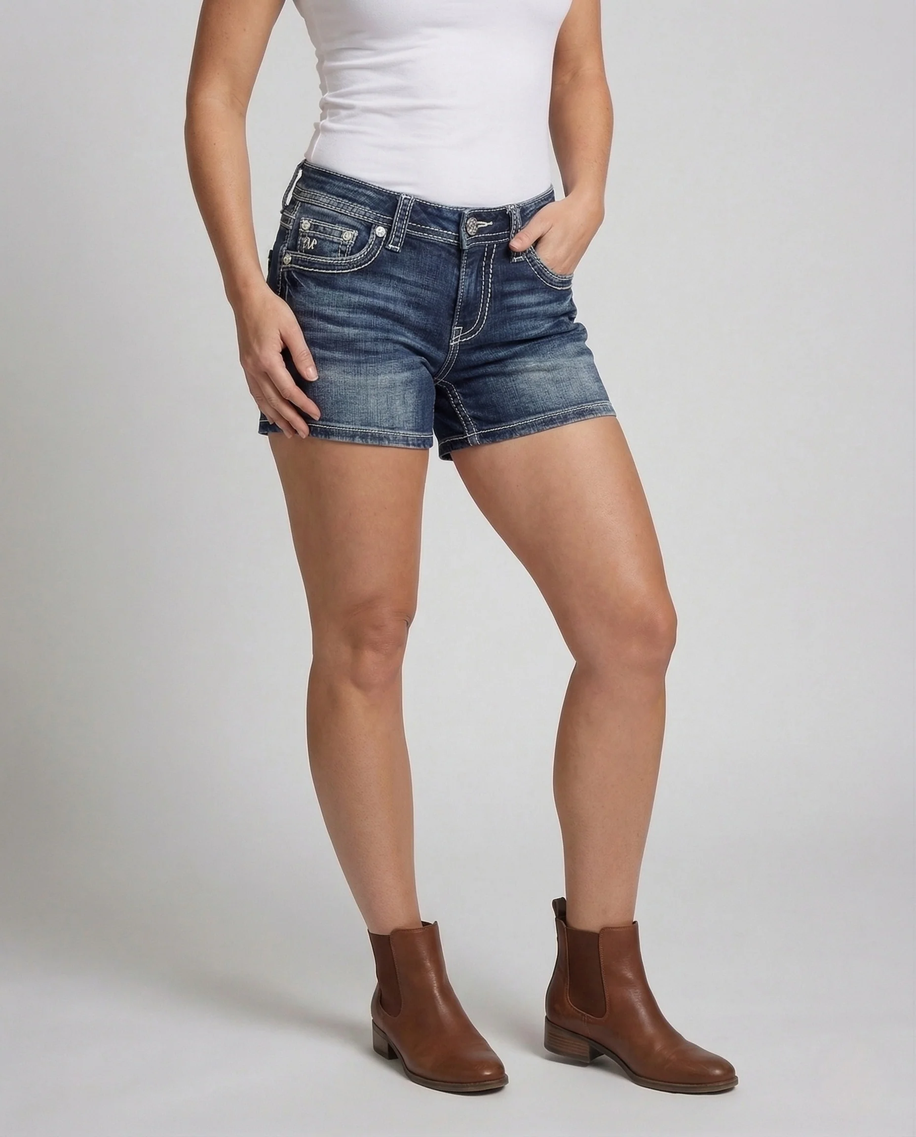 Damen Jeans Shorts Kurz mit Strass und Stickerei - Image 2