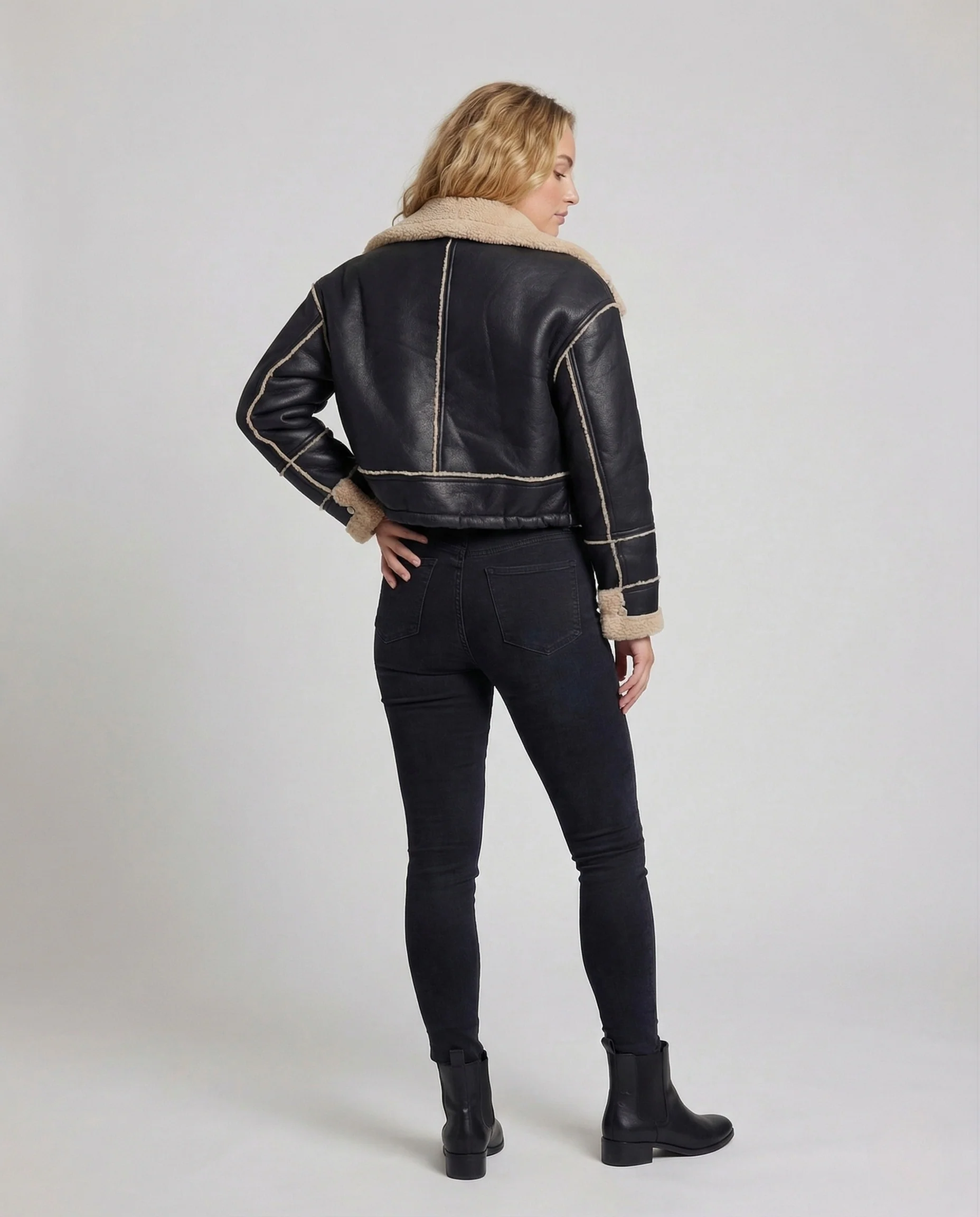 Damen Teddy Bomberjacke Kurz Lammfelloptik Kordelzug - Image 4