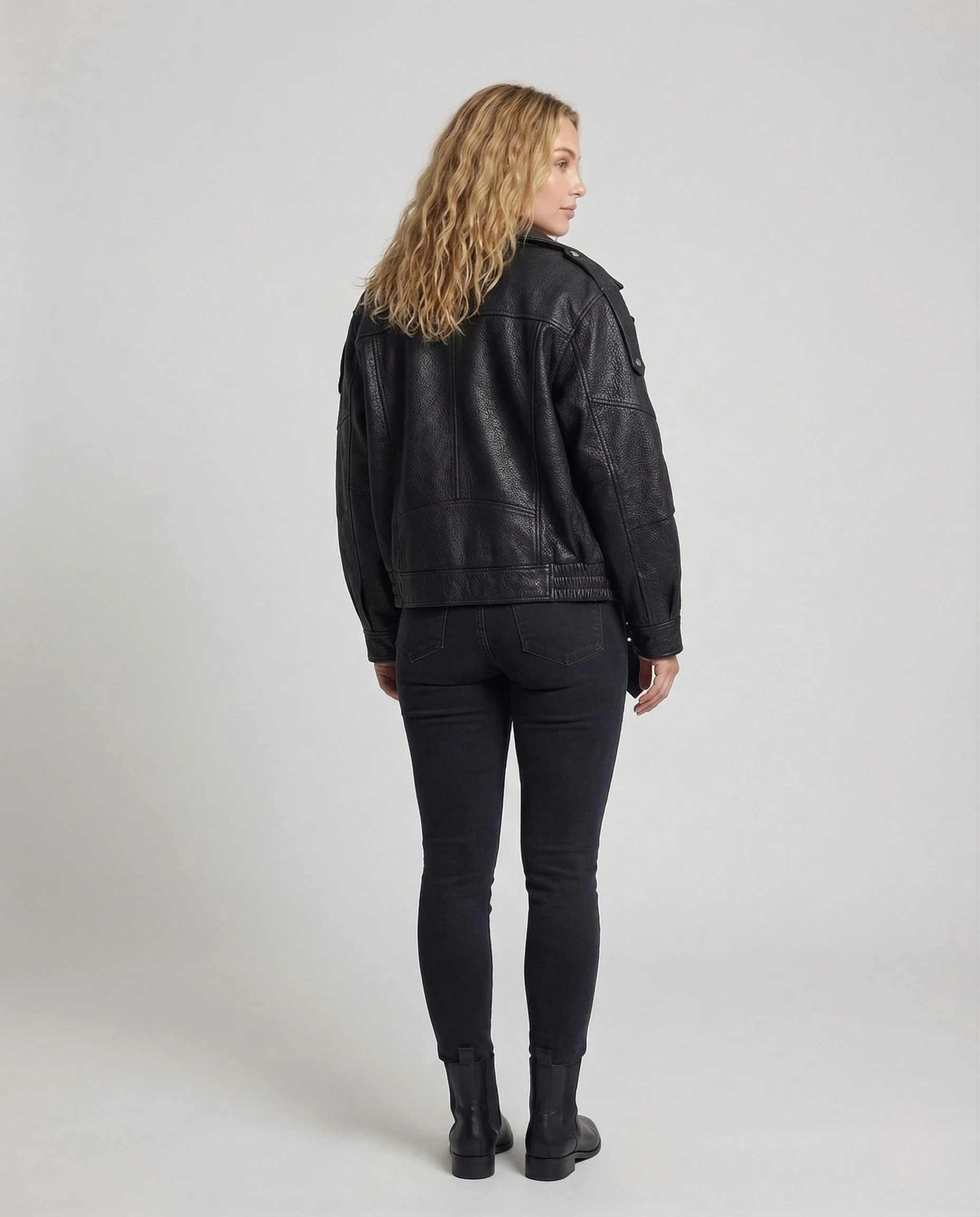 Damen Oversize Bikerjacke Kurz aus Kunstleder mit Reverskragen und Gürtel - Image 3