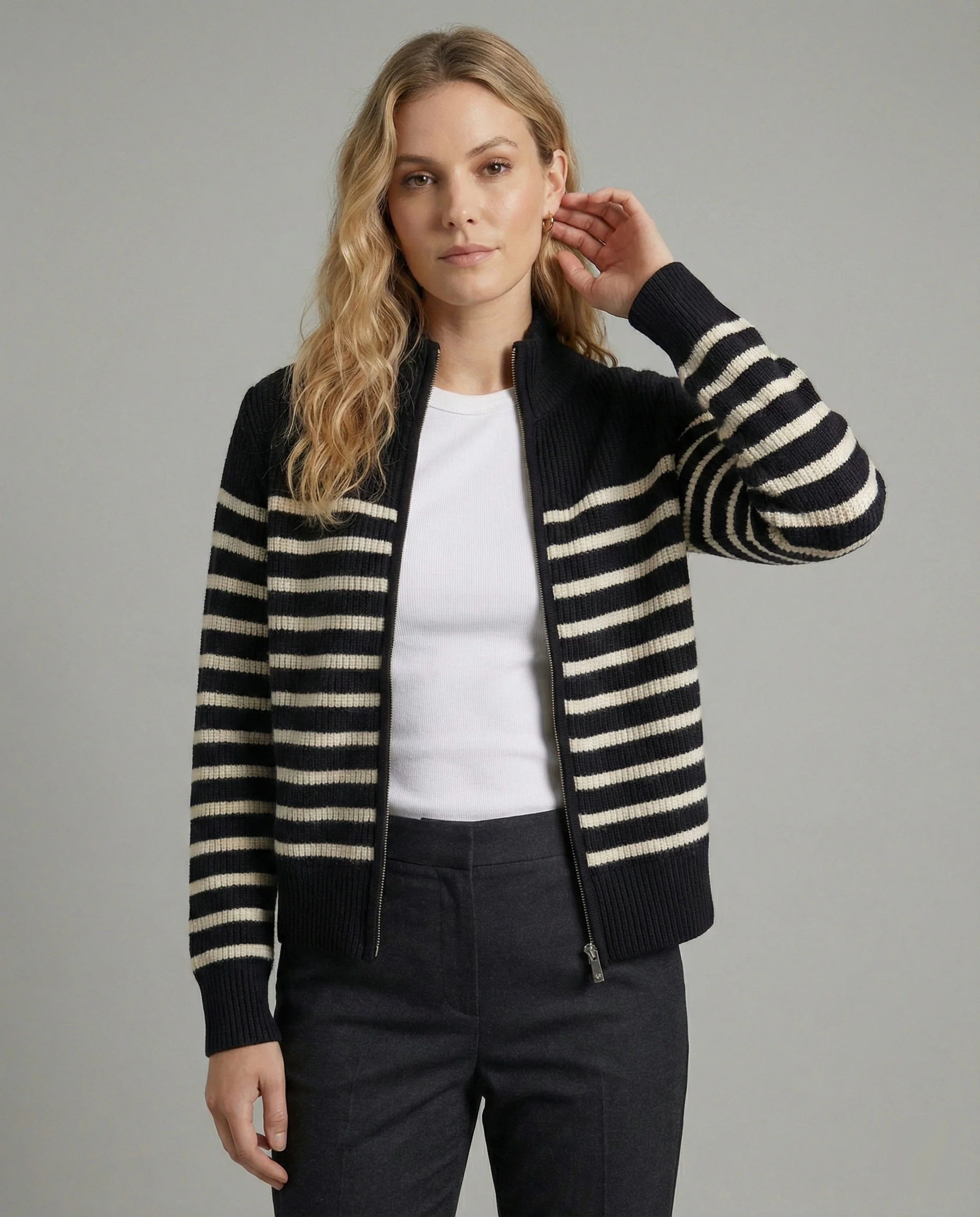 Kurze Strickjacke mit maritimen Blockstreifen Reißverschluss und Schalkragen Heidi-Mode - Image 2