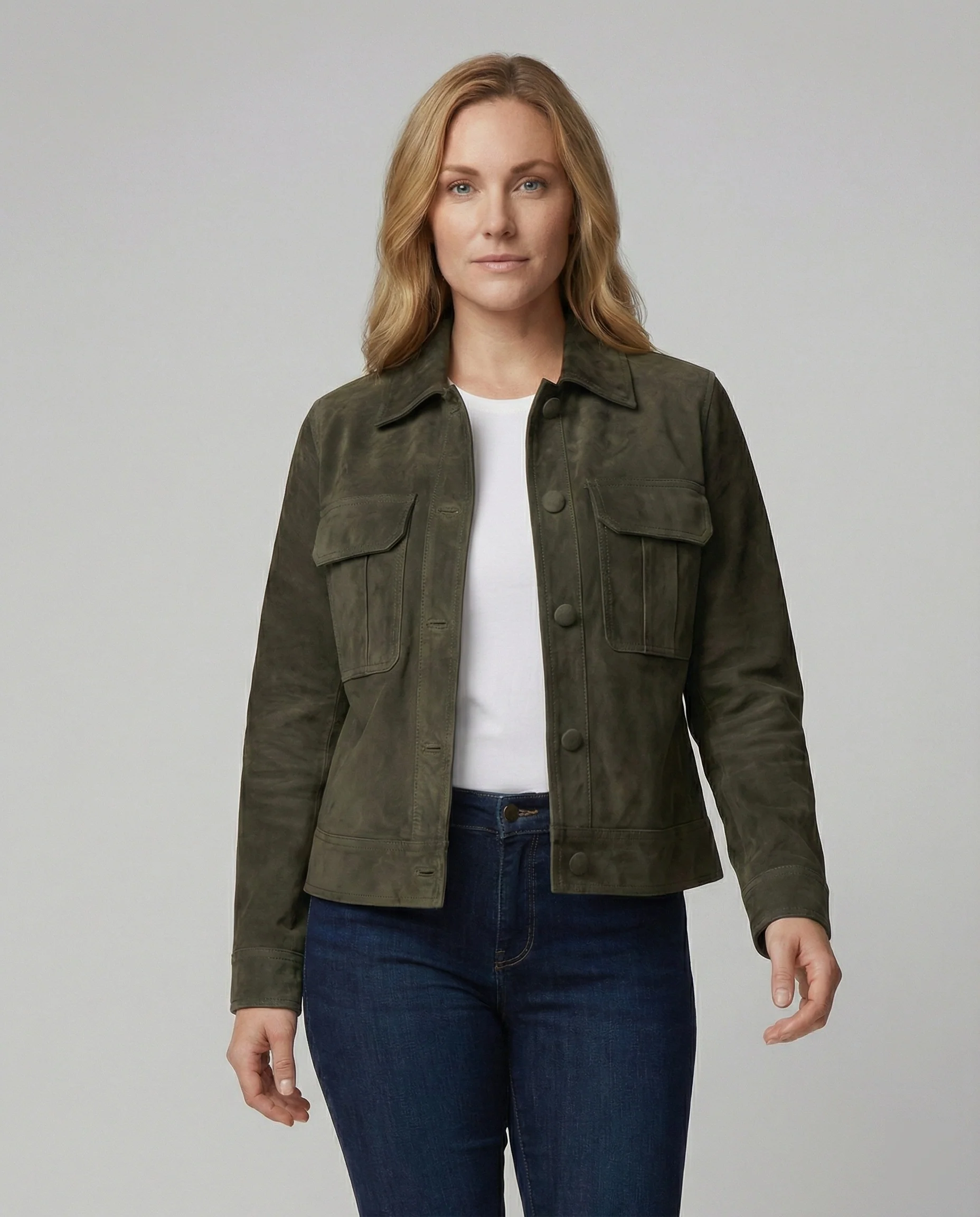 Kurze Velourslederjacke im Utility-Stil mit aufgesetzten Klappentaschen und bezogenen Knöpfen Heidi-Mode - Image 2