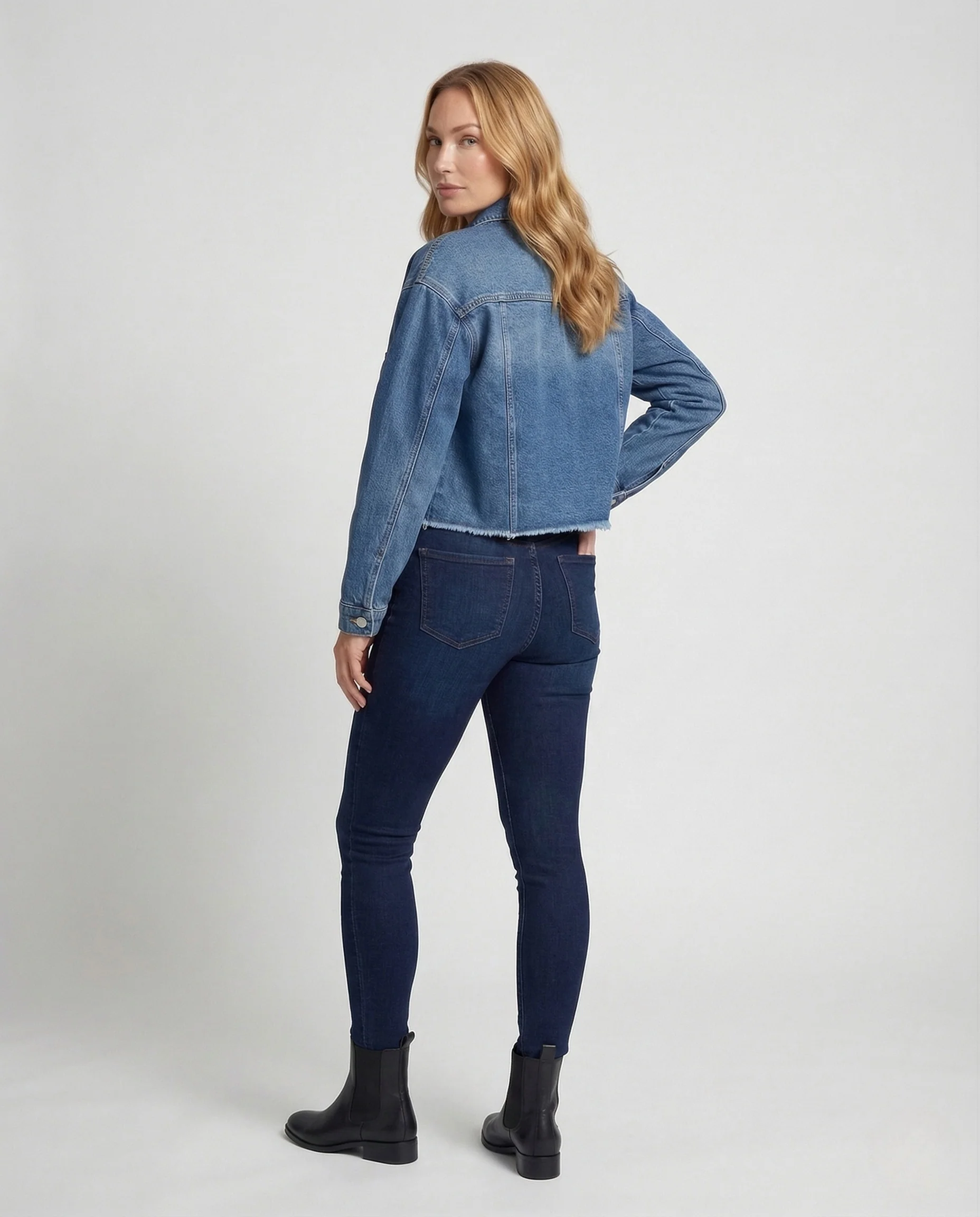 Damen Jeansjacke Kurz Rohsaum - Image 4
