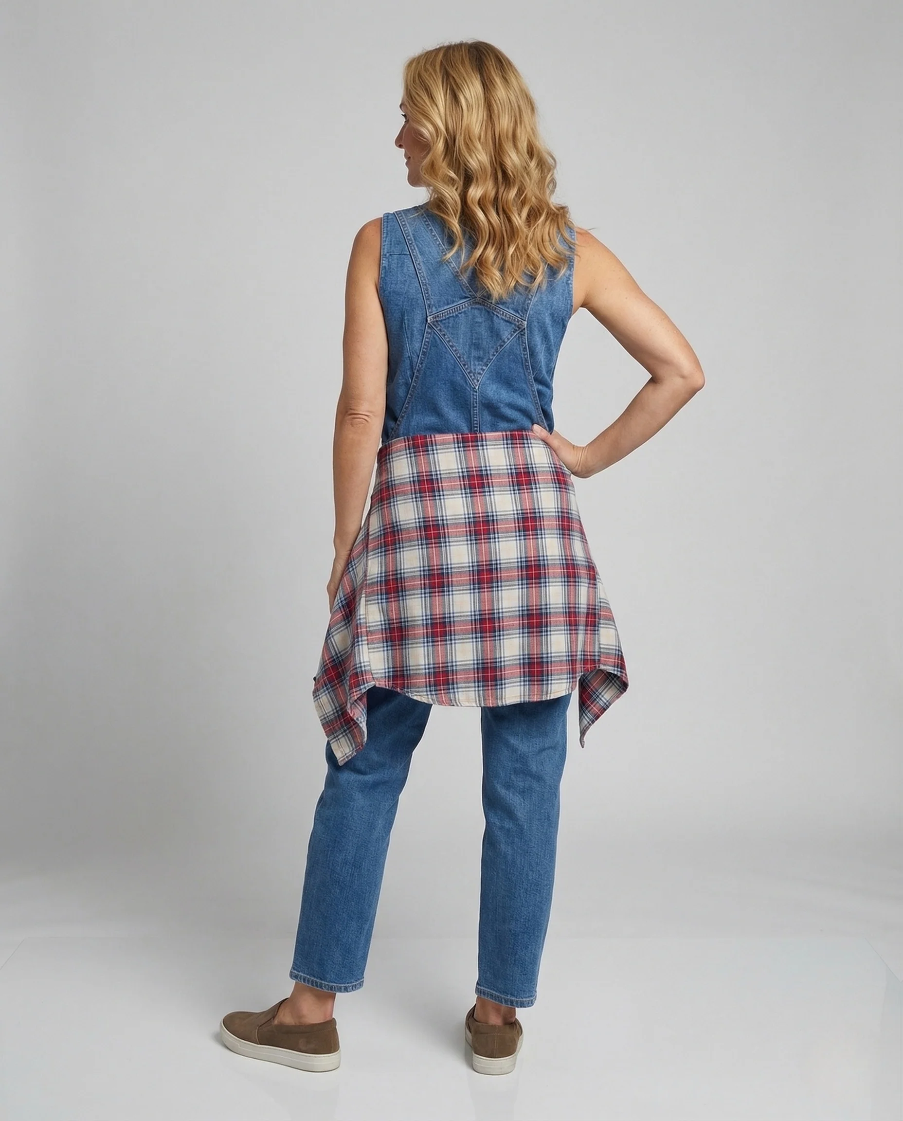 Damen Jeans Latzhose mit geradem Bein & Brusttasche - Image 3