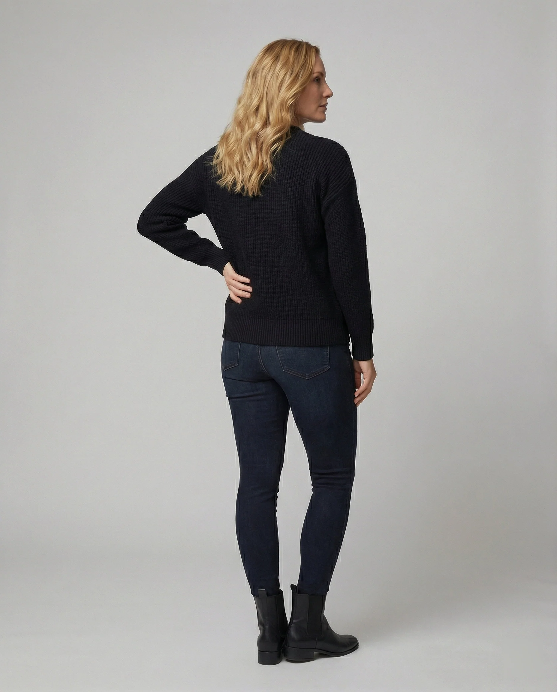 Lässiger Grobstrick-Cardigan mit tiefem V-Ausschnitt geripptem Knopfsteg und überschnittener Schulter Heidi-Mode - Image 2