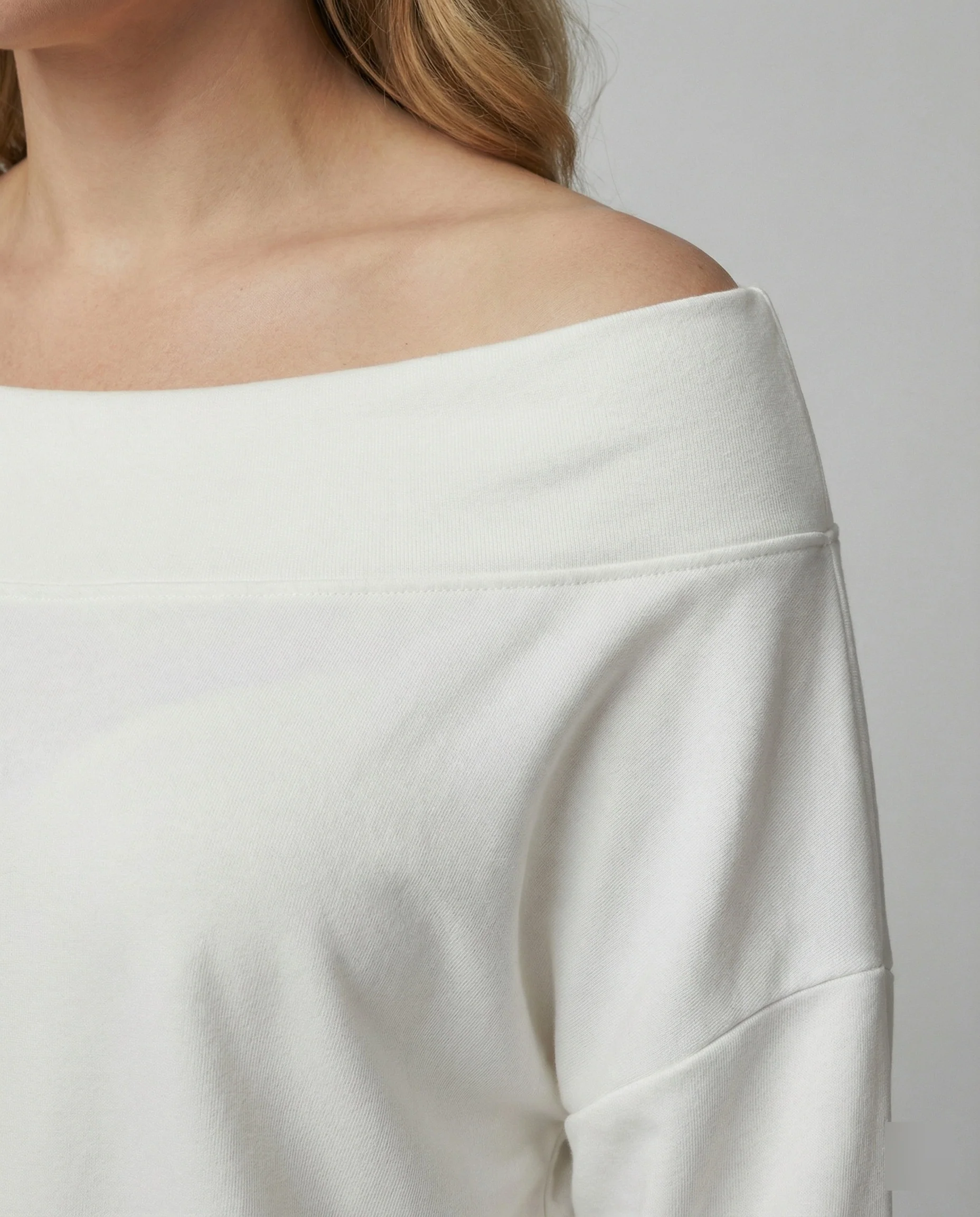 Lässiges Off-Shoulder-Freizeitensemble mit Oversize-Sweatshirt und weit geschnittener Komforthose Heidi Mode - Image 3
