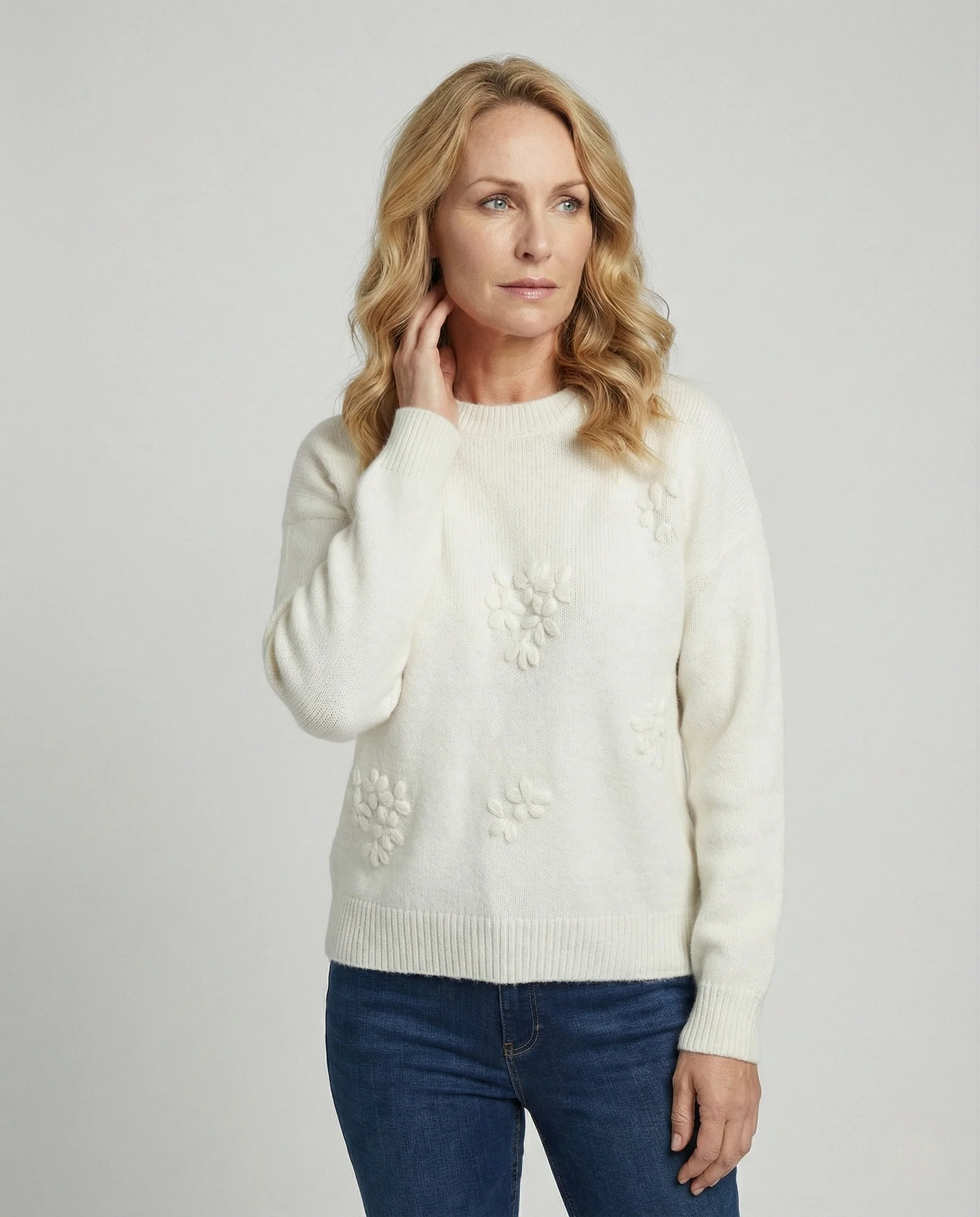 Damen Strick-Ensemble mit floralen Applikationen - Image 2