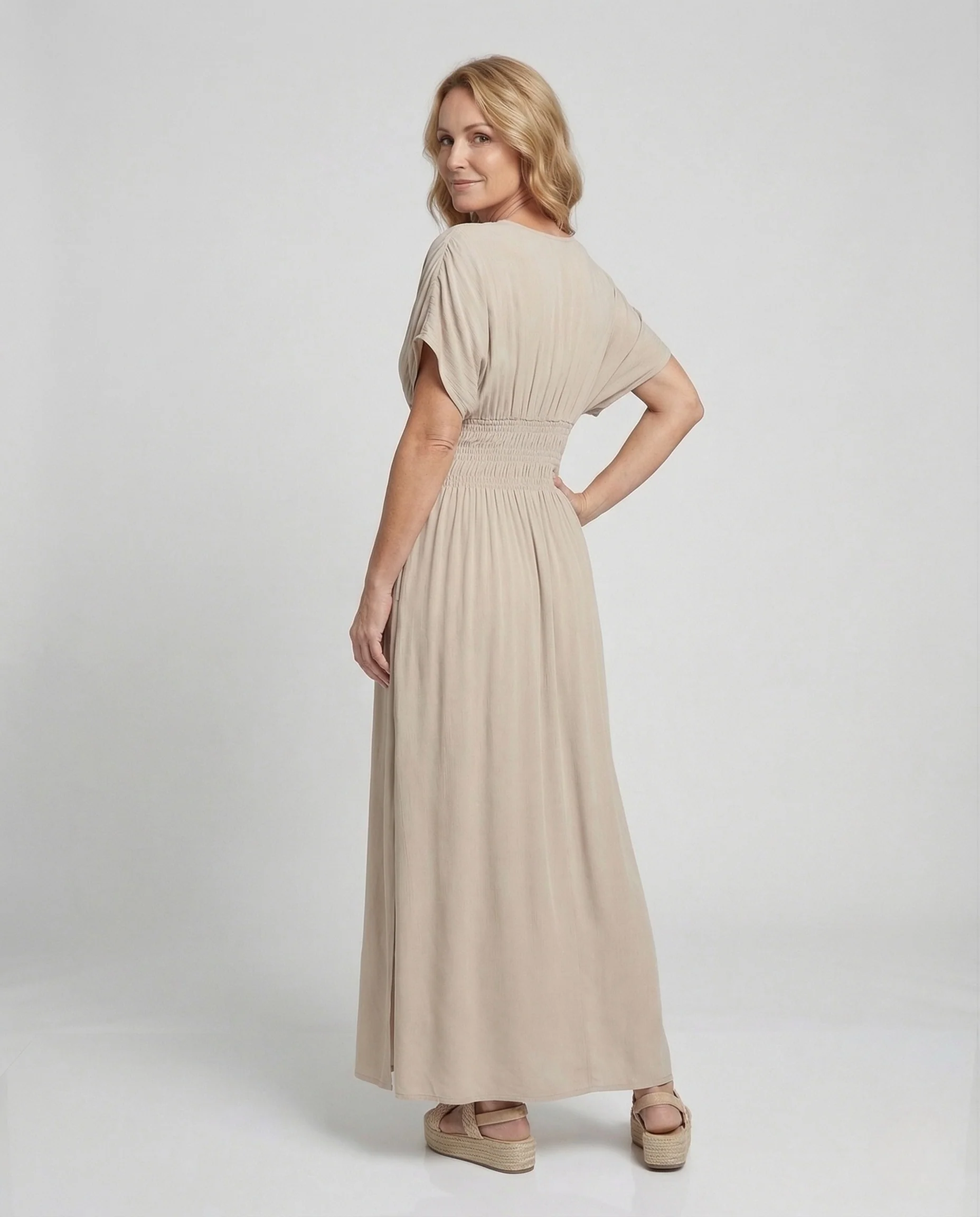 Damen Maxikleid mit gesmokter Taille - Image 4