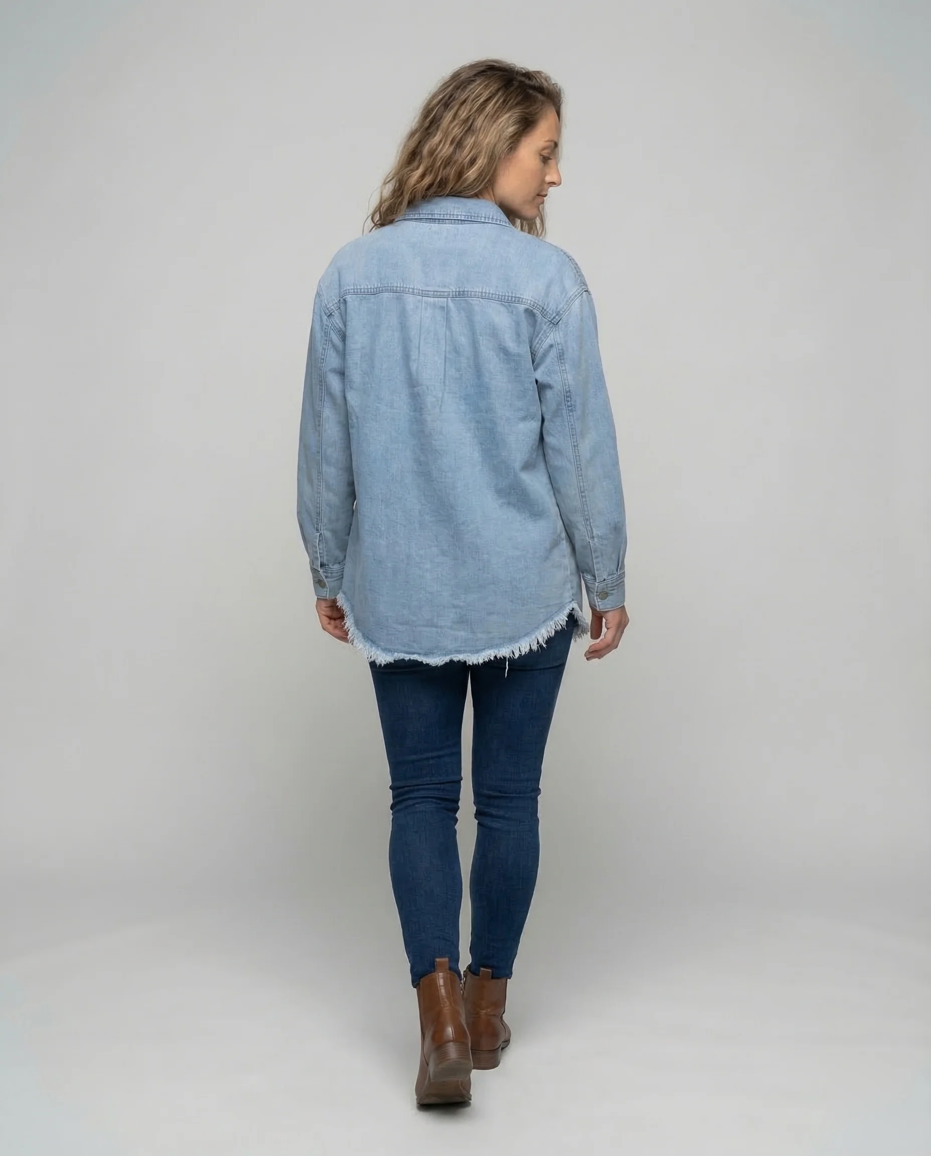 Damen Jeanshemdjacke Oversize - Image 4
