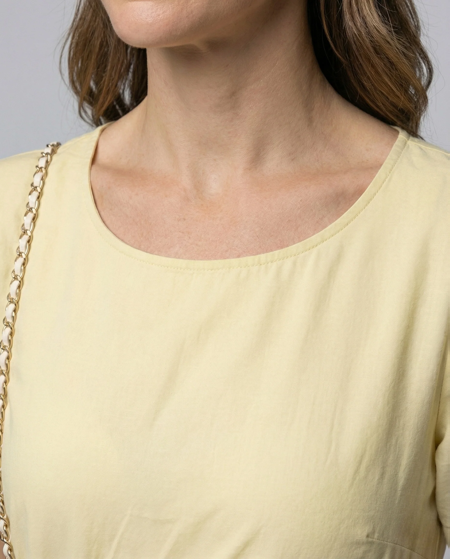 Damen Sommerkleid mit Asymmetrischem Volant - Image 3