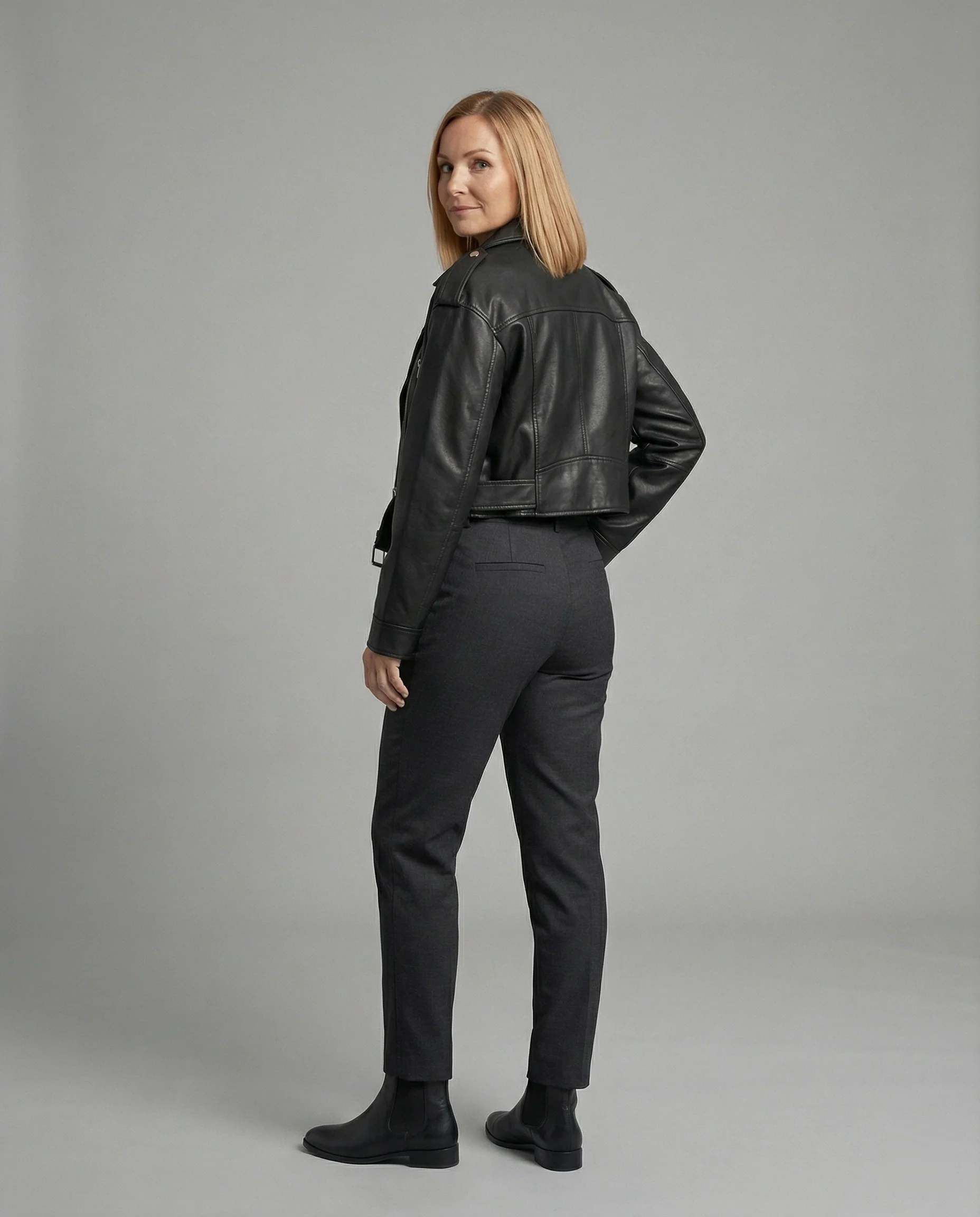 Damen Lederjacke Schwarz mit Gürtel - Image 3