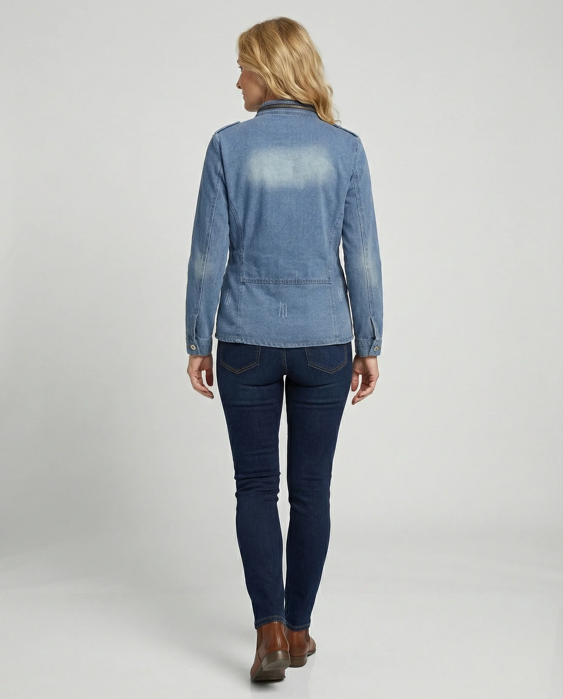 Damen Jeansjacke tailliert mit Taschen - Image 3