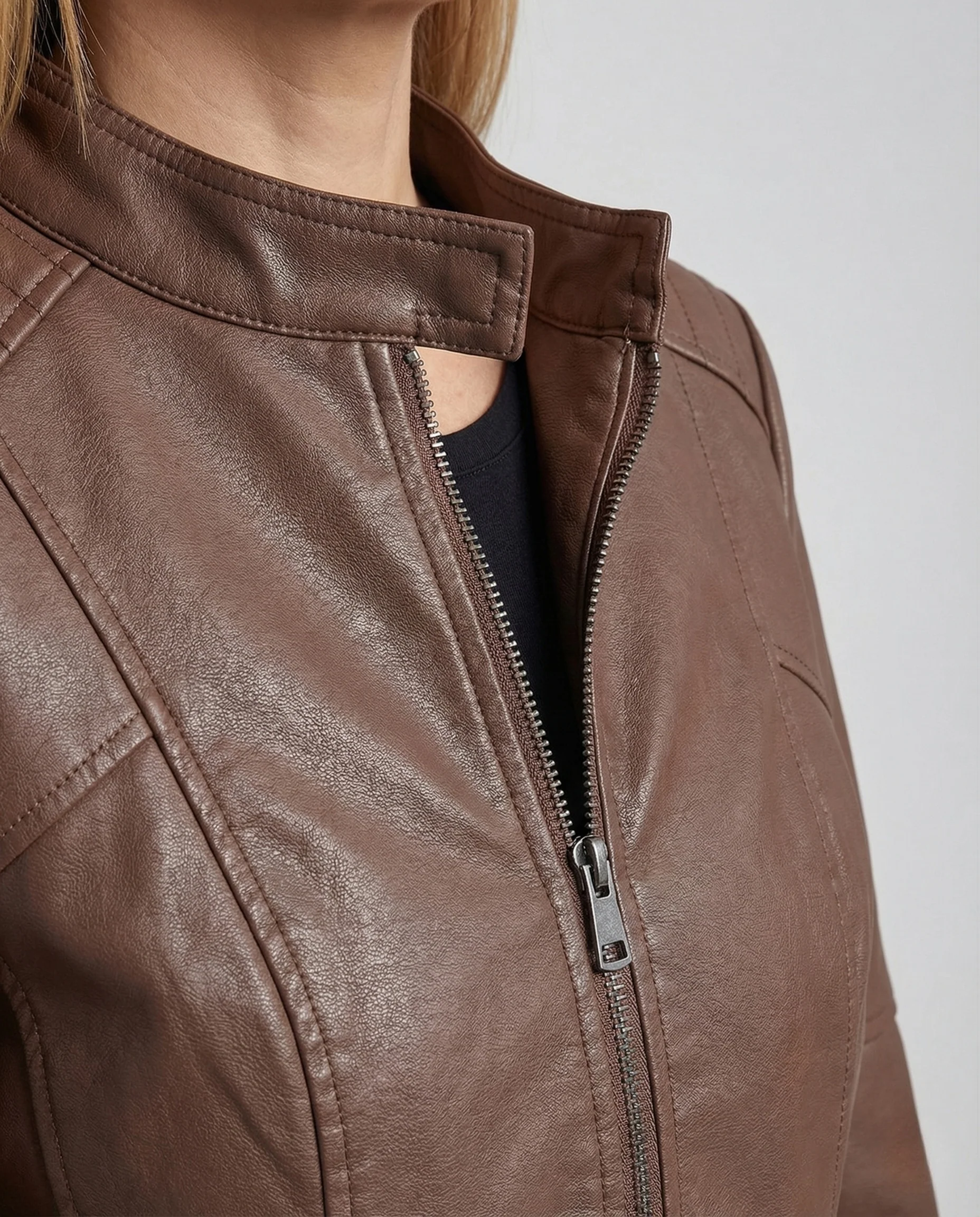 Damen Kunstlederjacke Tailliert - Image 3