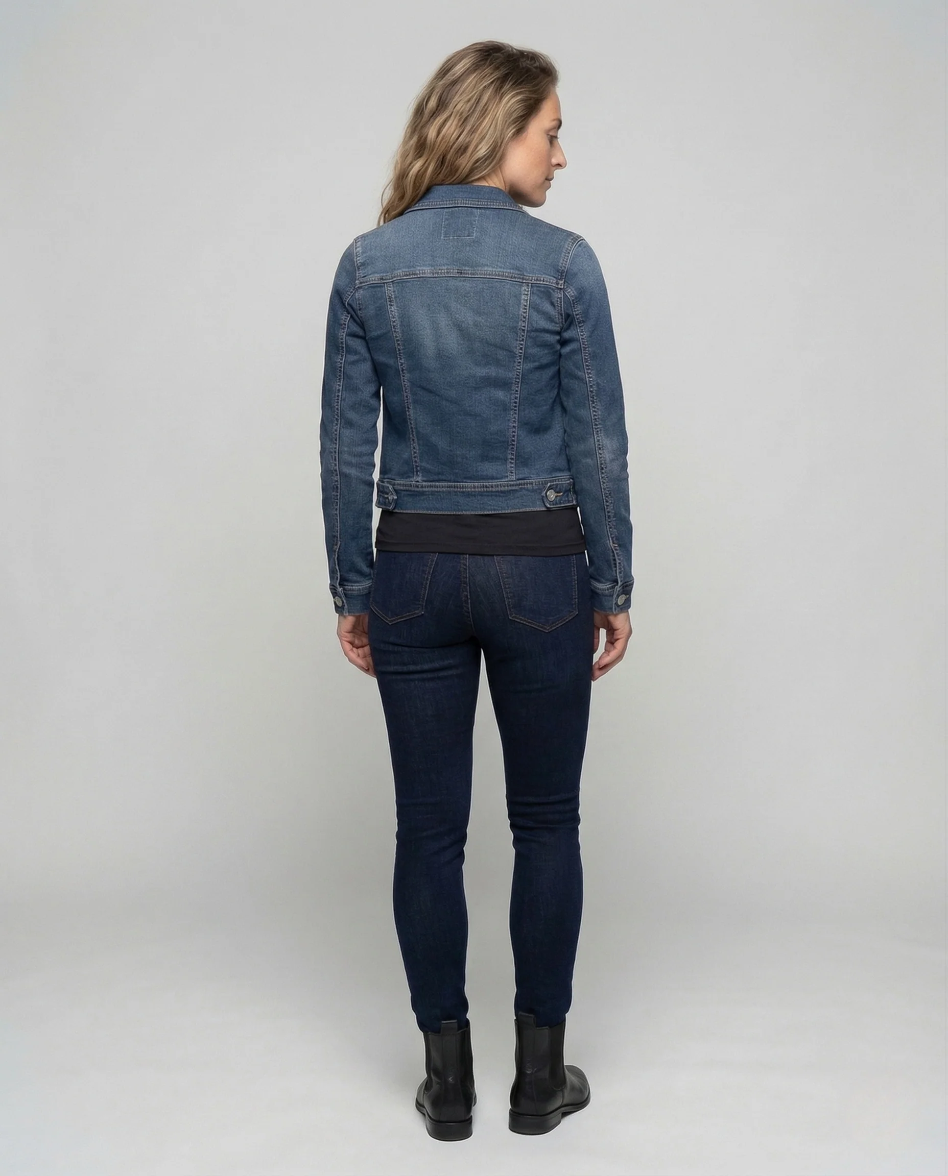 Damen Trucker Jeansjacke Tailliert - Image 4
