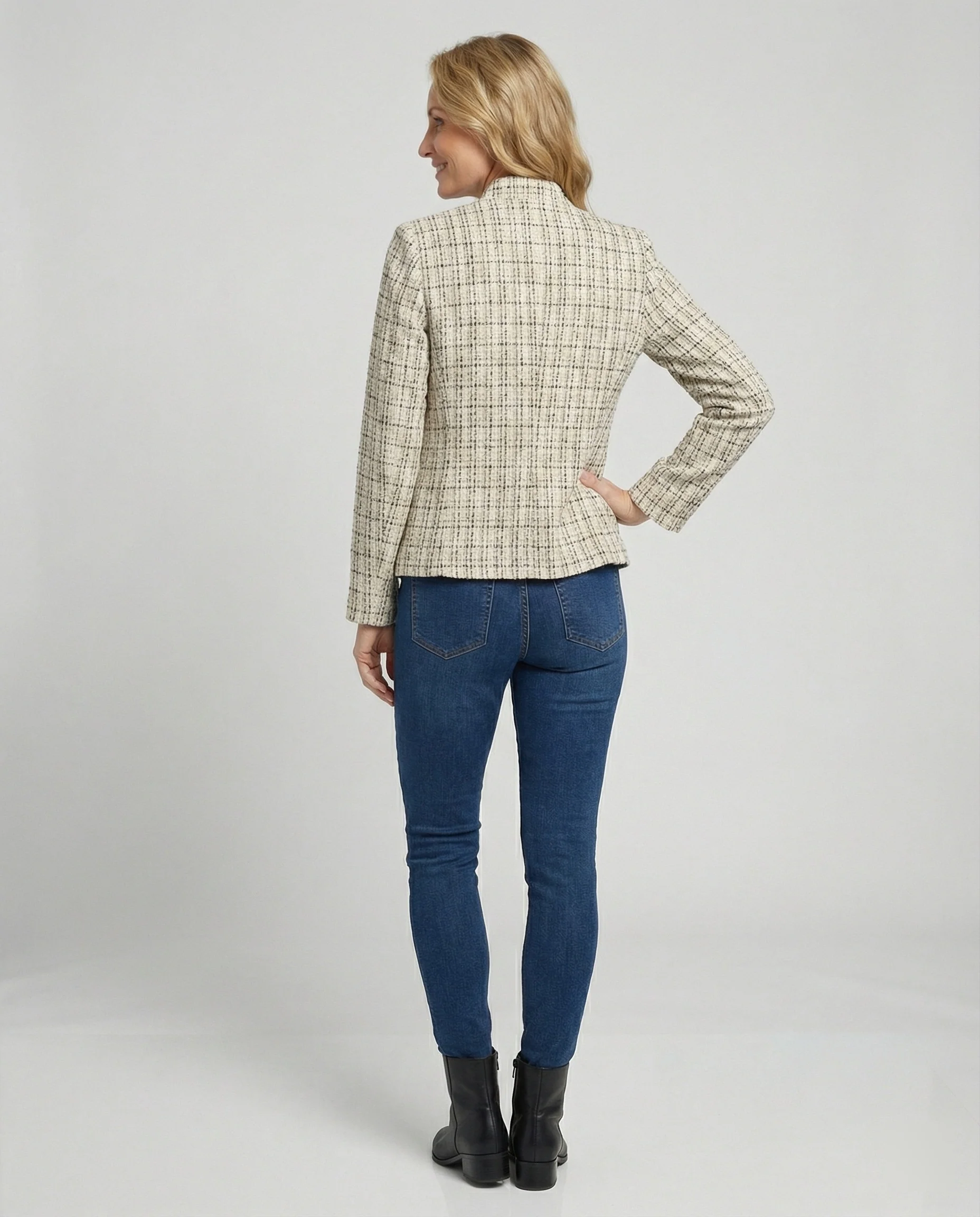 Damen Blazer Bouclé tailliert - Image 4