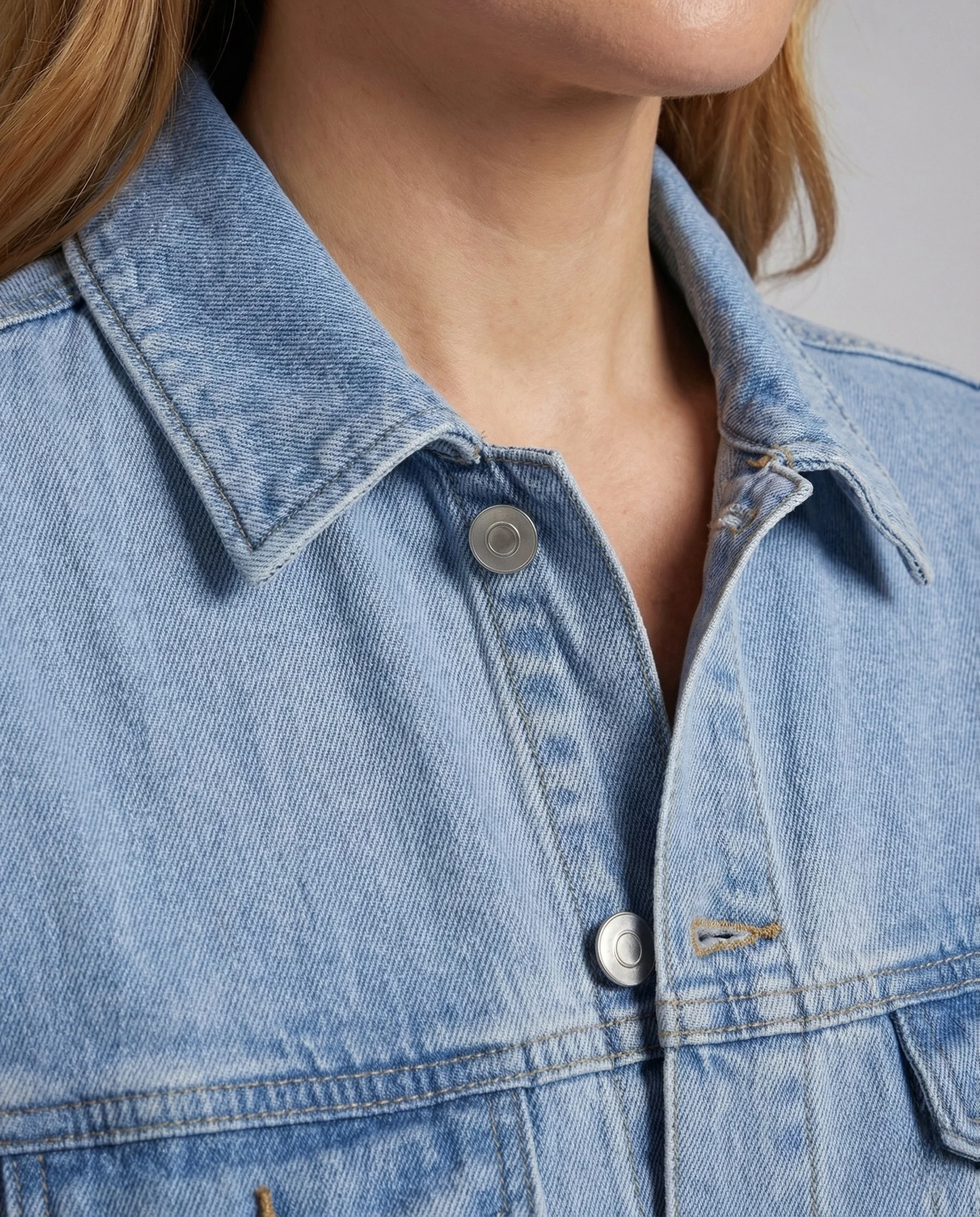 Damen Kurzer Jeans Overall Tailliert mit Druckknopfverschluss - Image 3